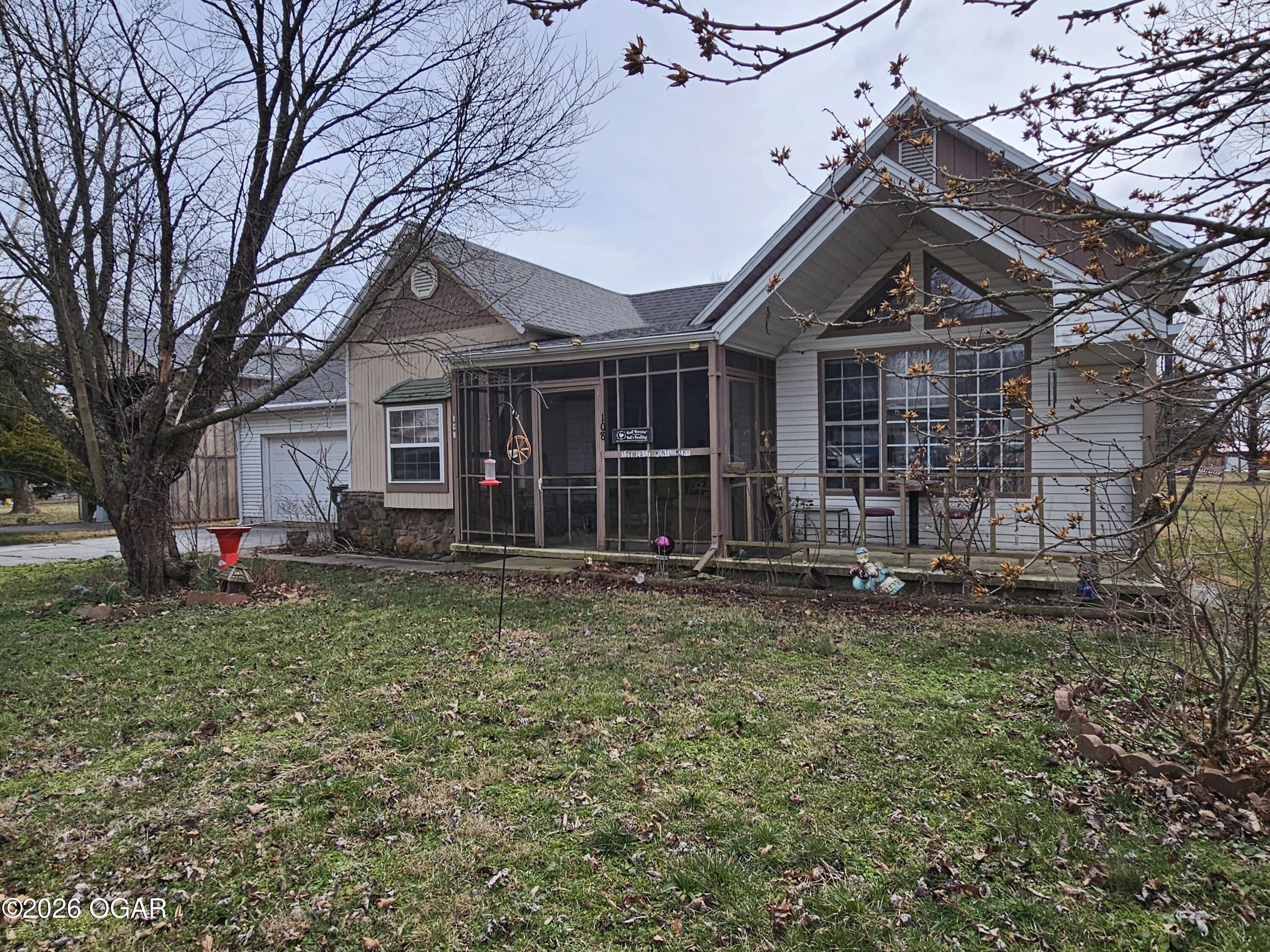 108 E Montgomery Street