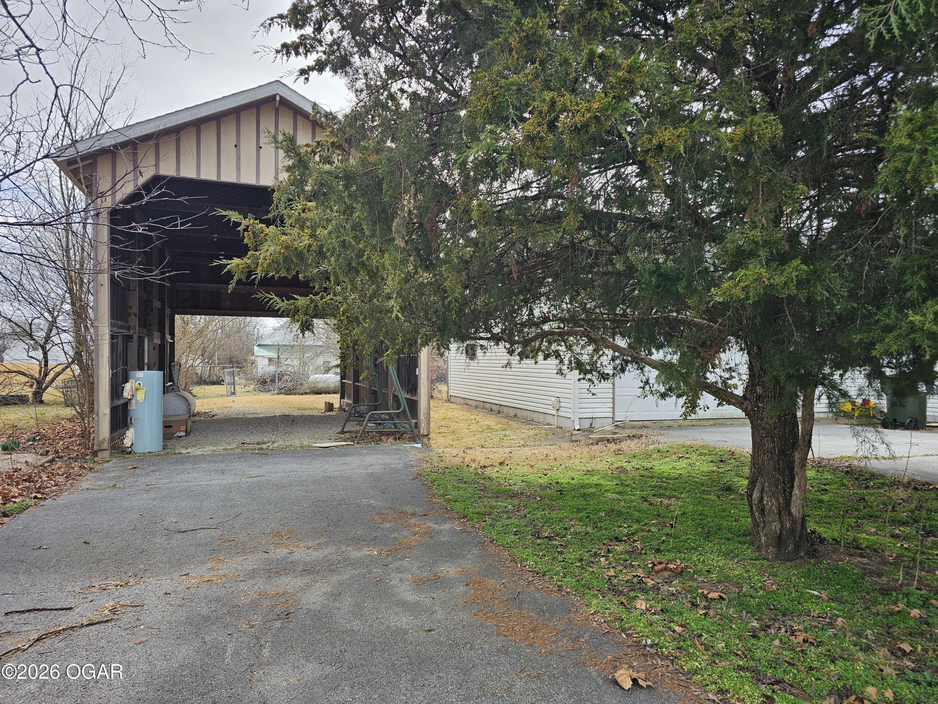 108 E Montgomery Street