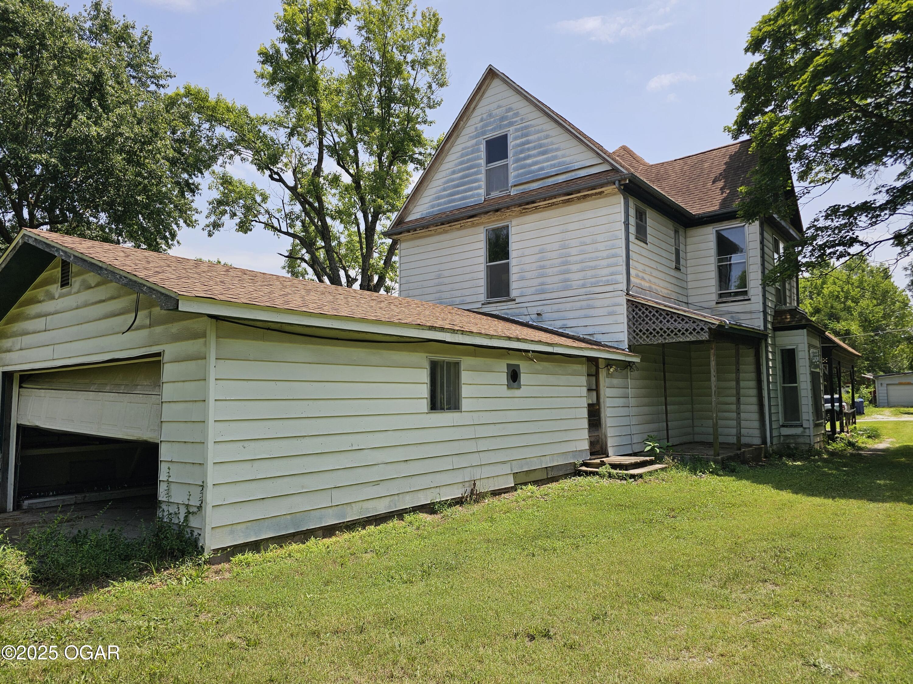 153 E Blow Street