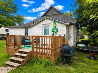 210 E 23rd Street