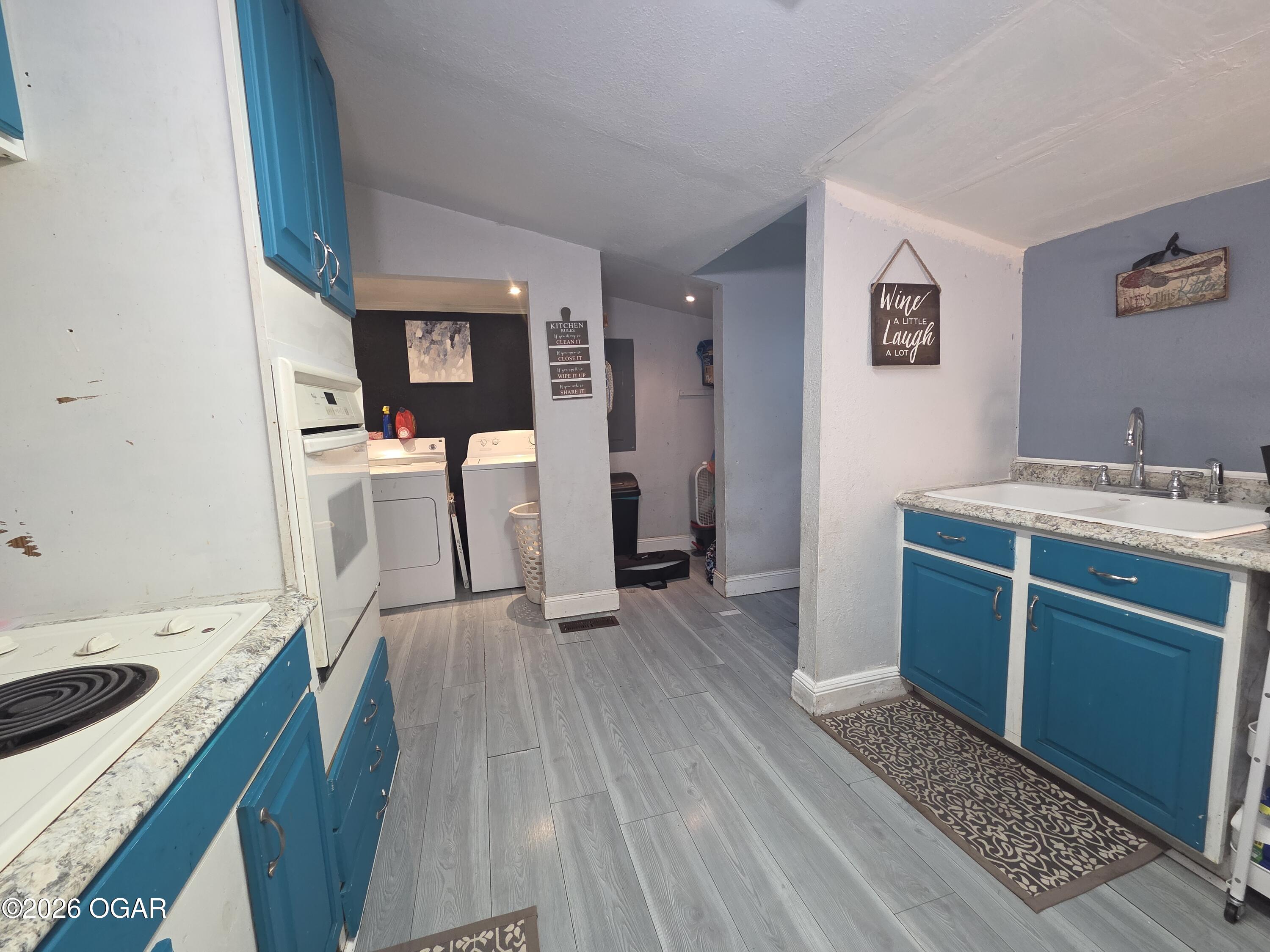 210 E 23rd Street