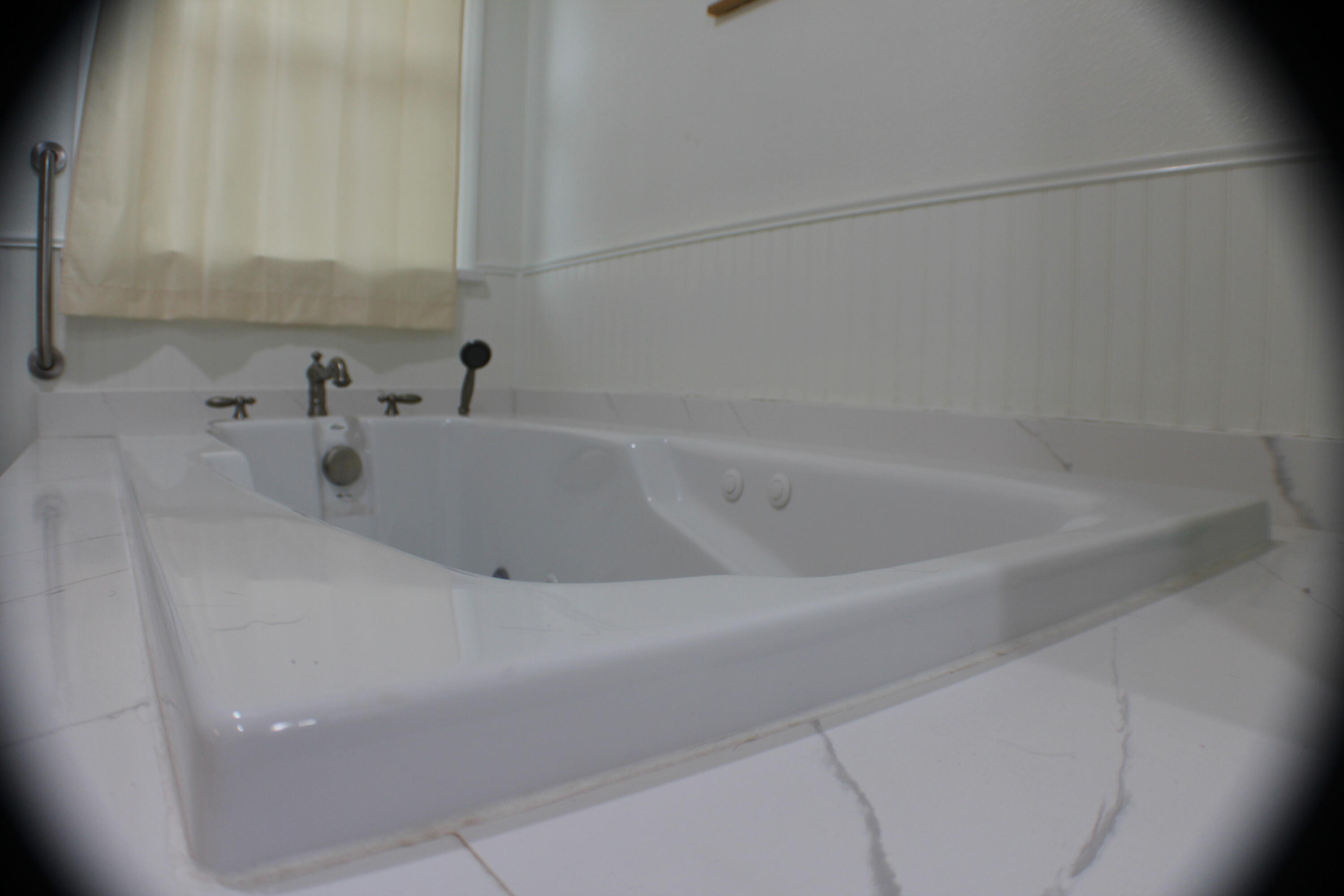 2621 S Illinois Avenue