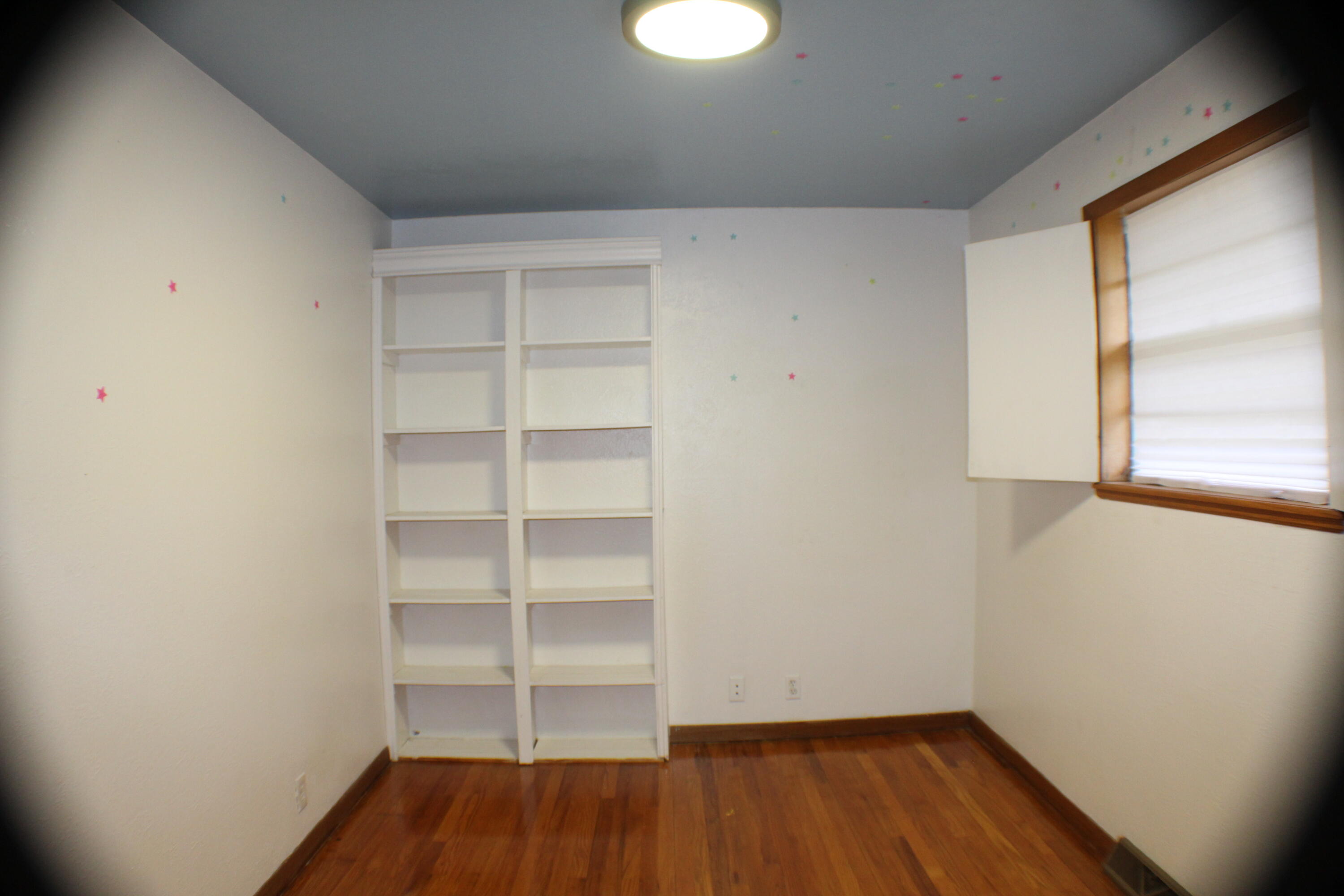 2621 S Illinois Avenue