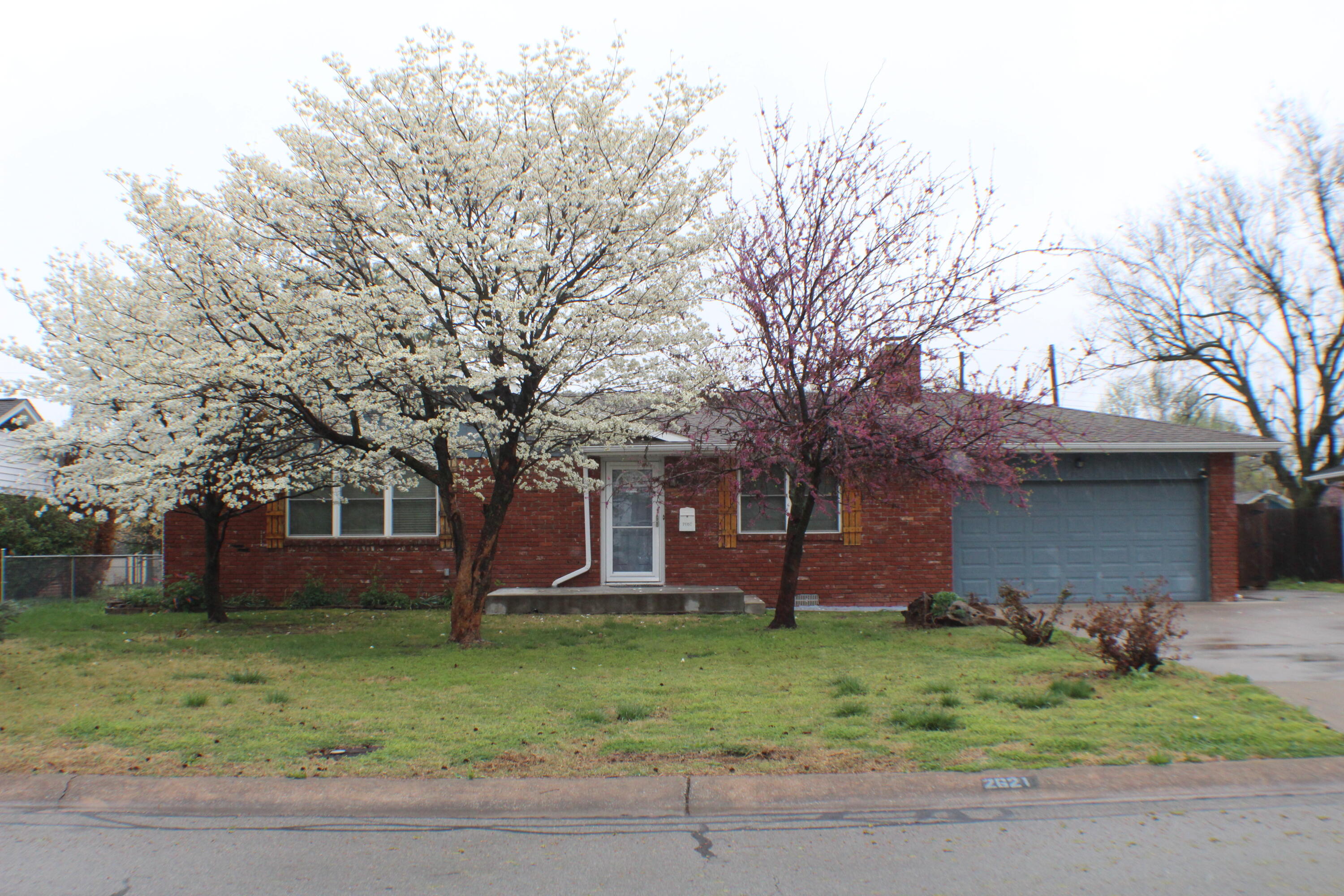 2621 S Illinois Avenue