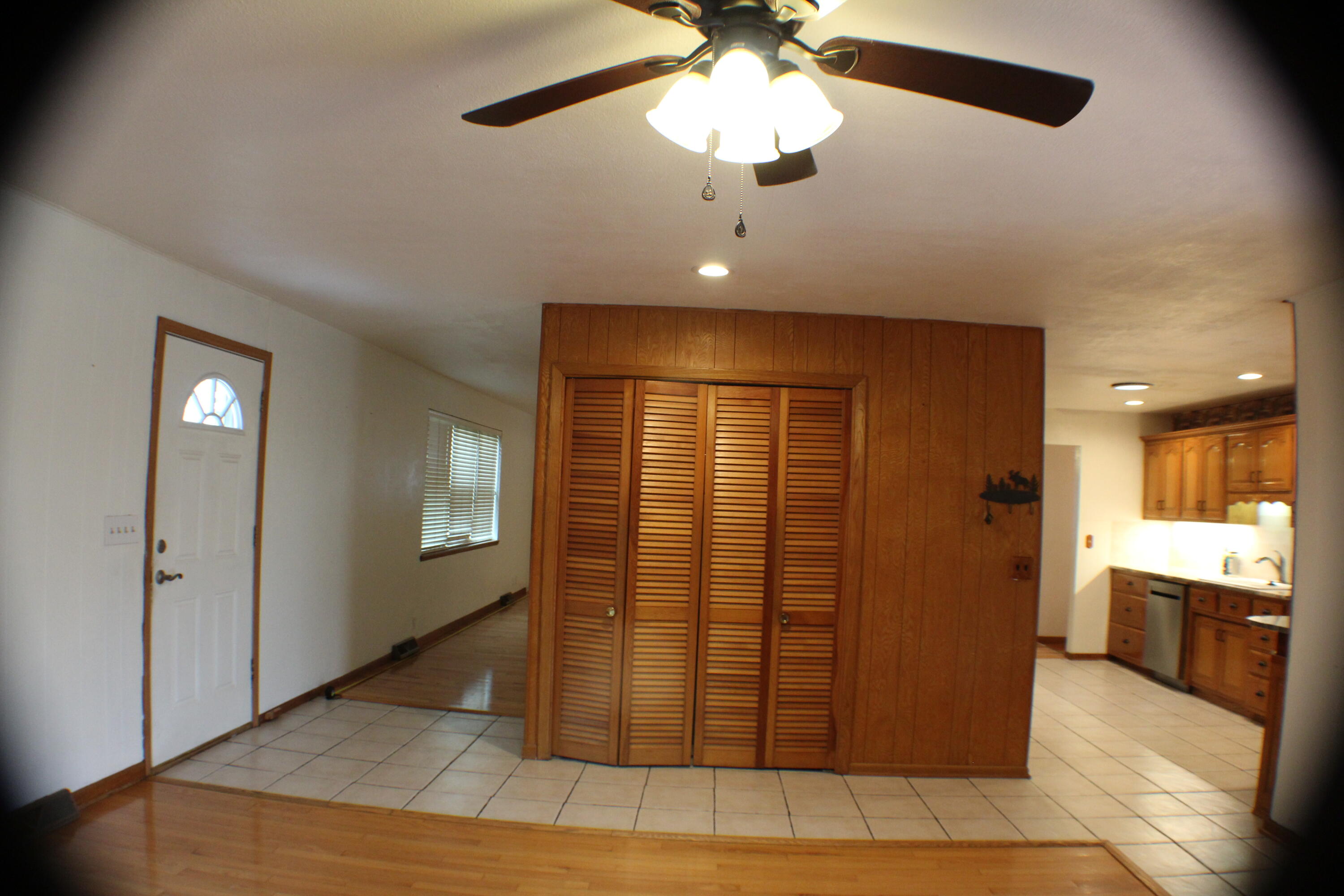 2621 S Illinois Avenue