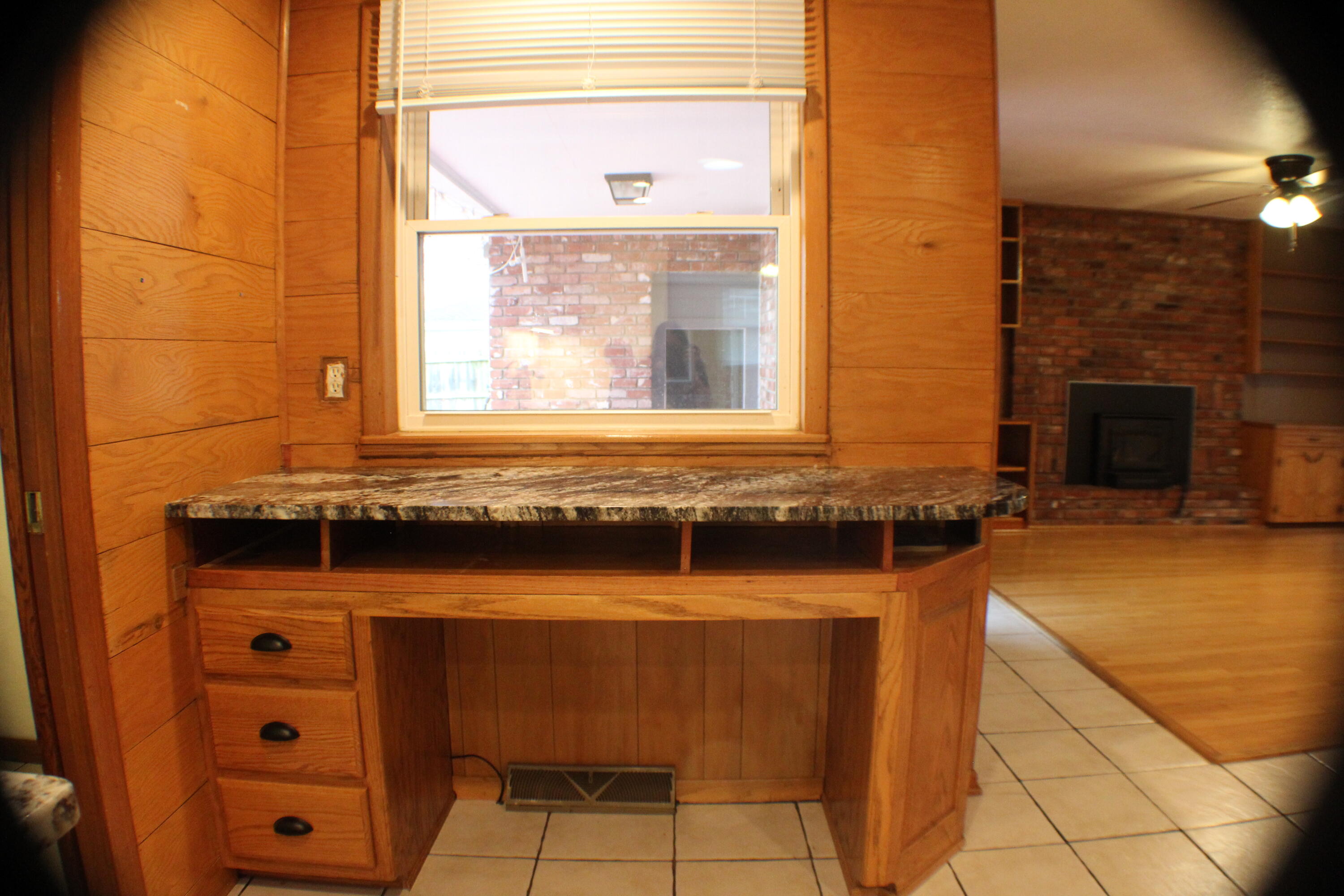 2621 S Illinois Avenue