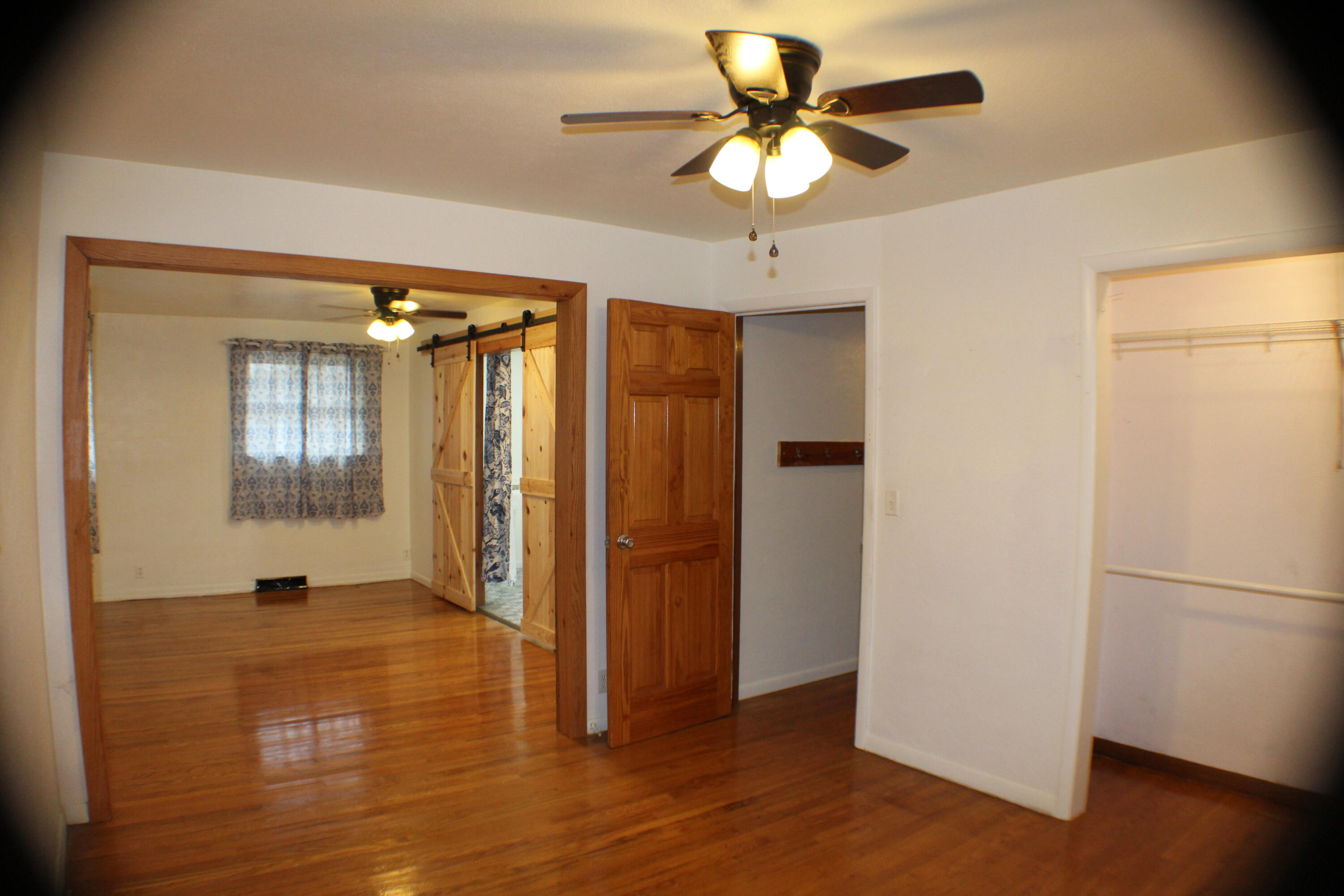 2621 S Illinois Avenue