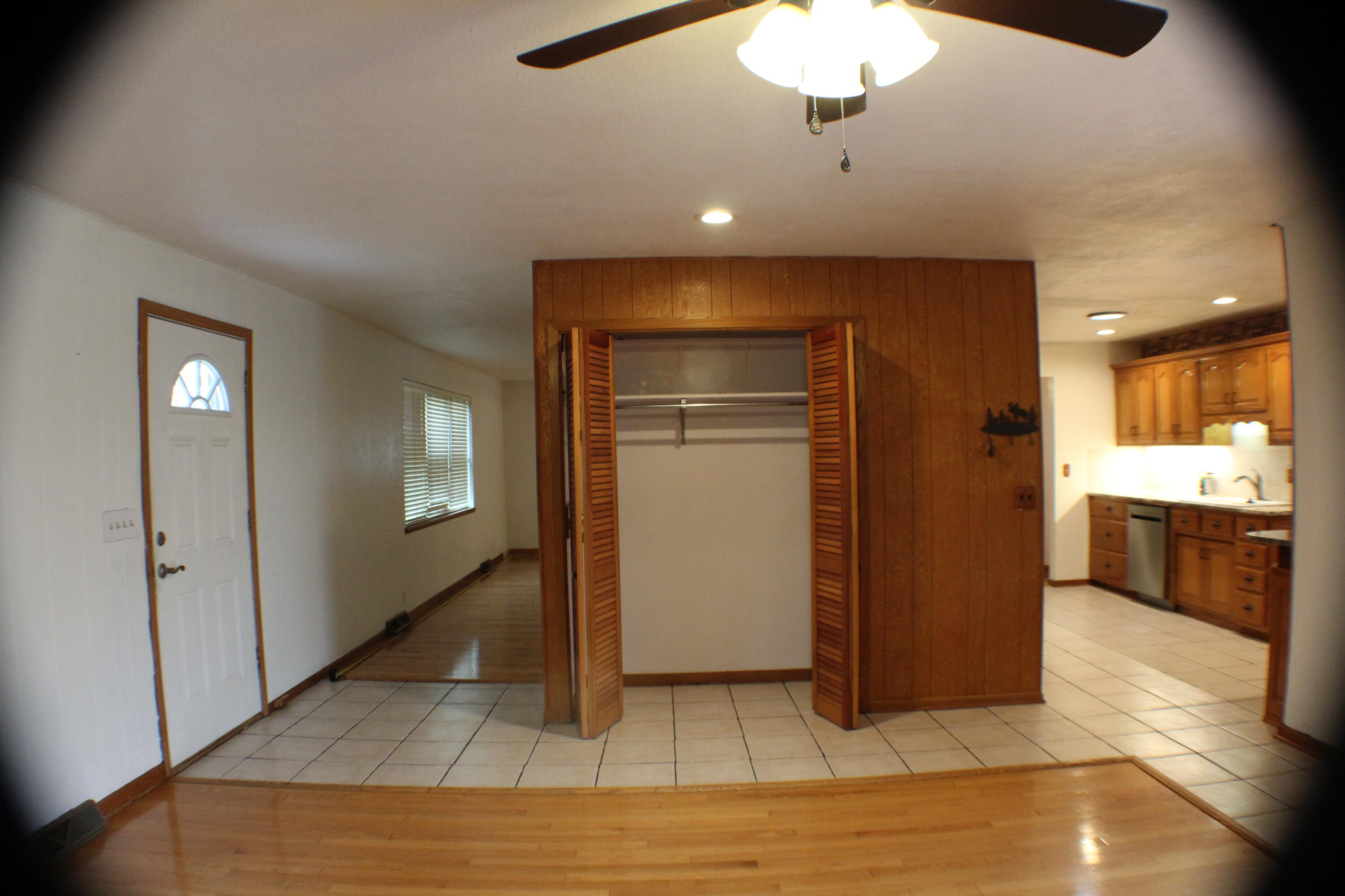 2621 S Illinois Avenue