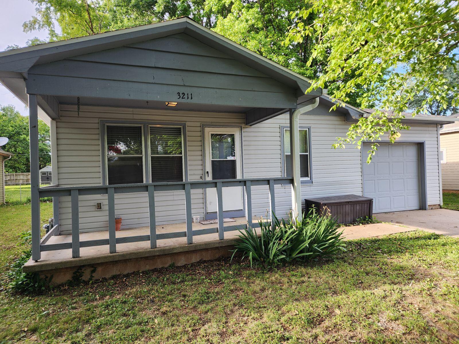 3211 W Lombard Street