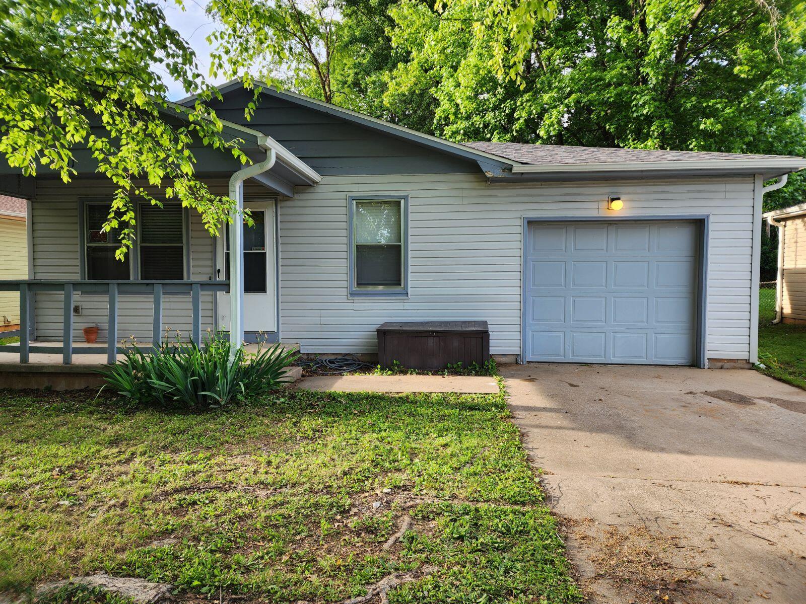 3211 W Lombard Street