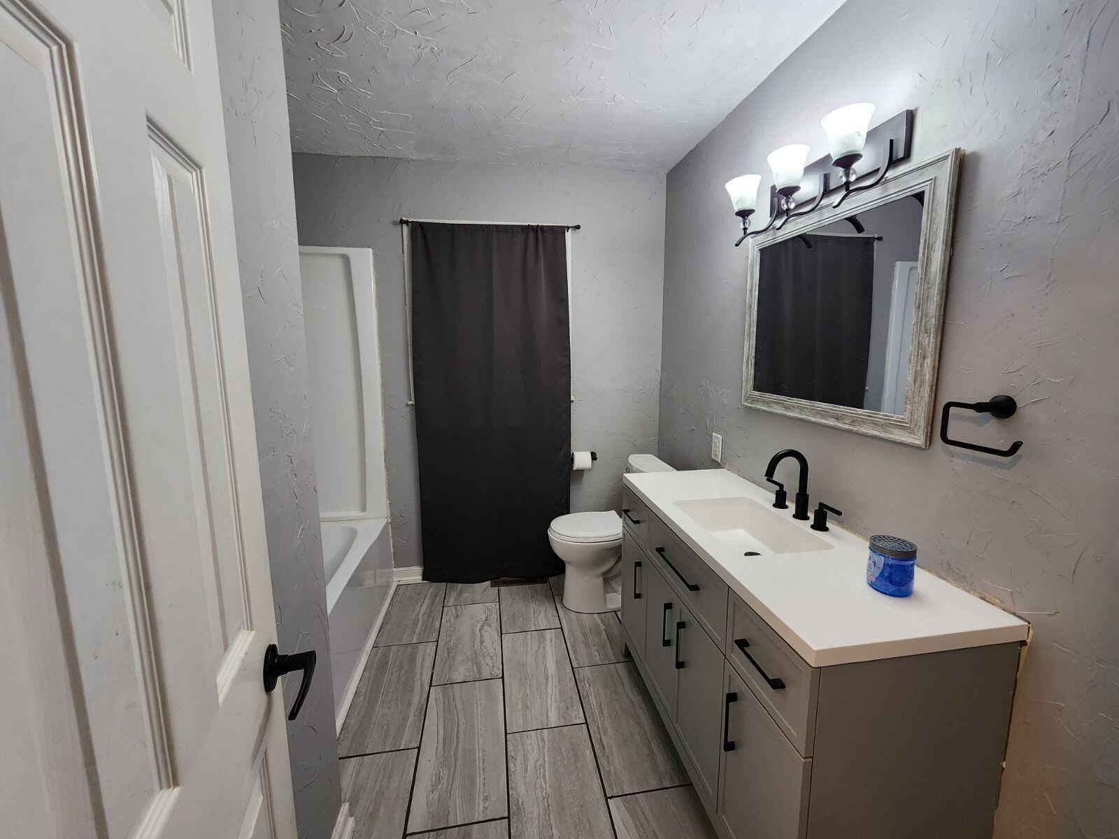 3211 W Lombard Street