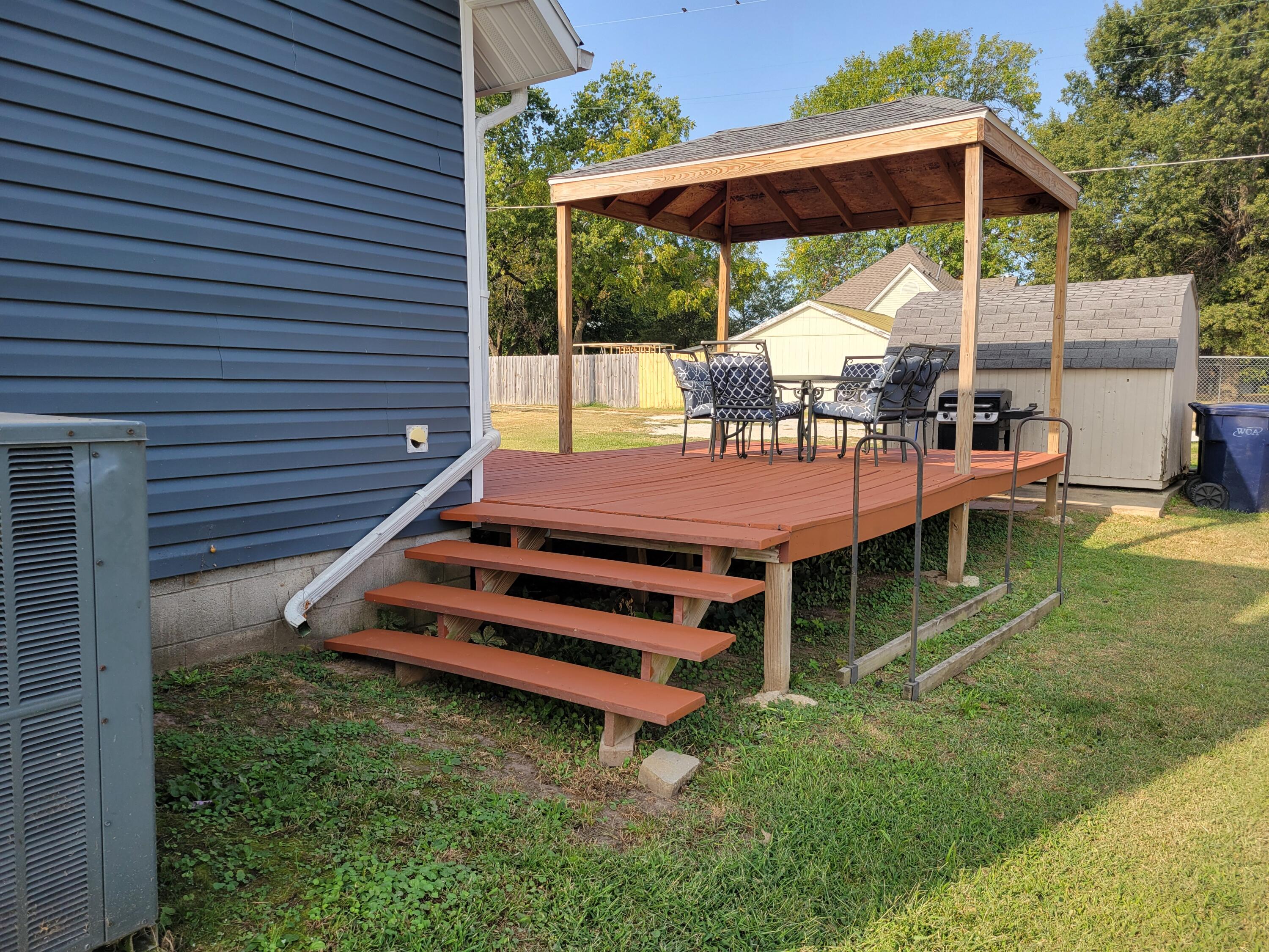 838 N Madison Street