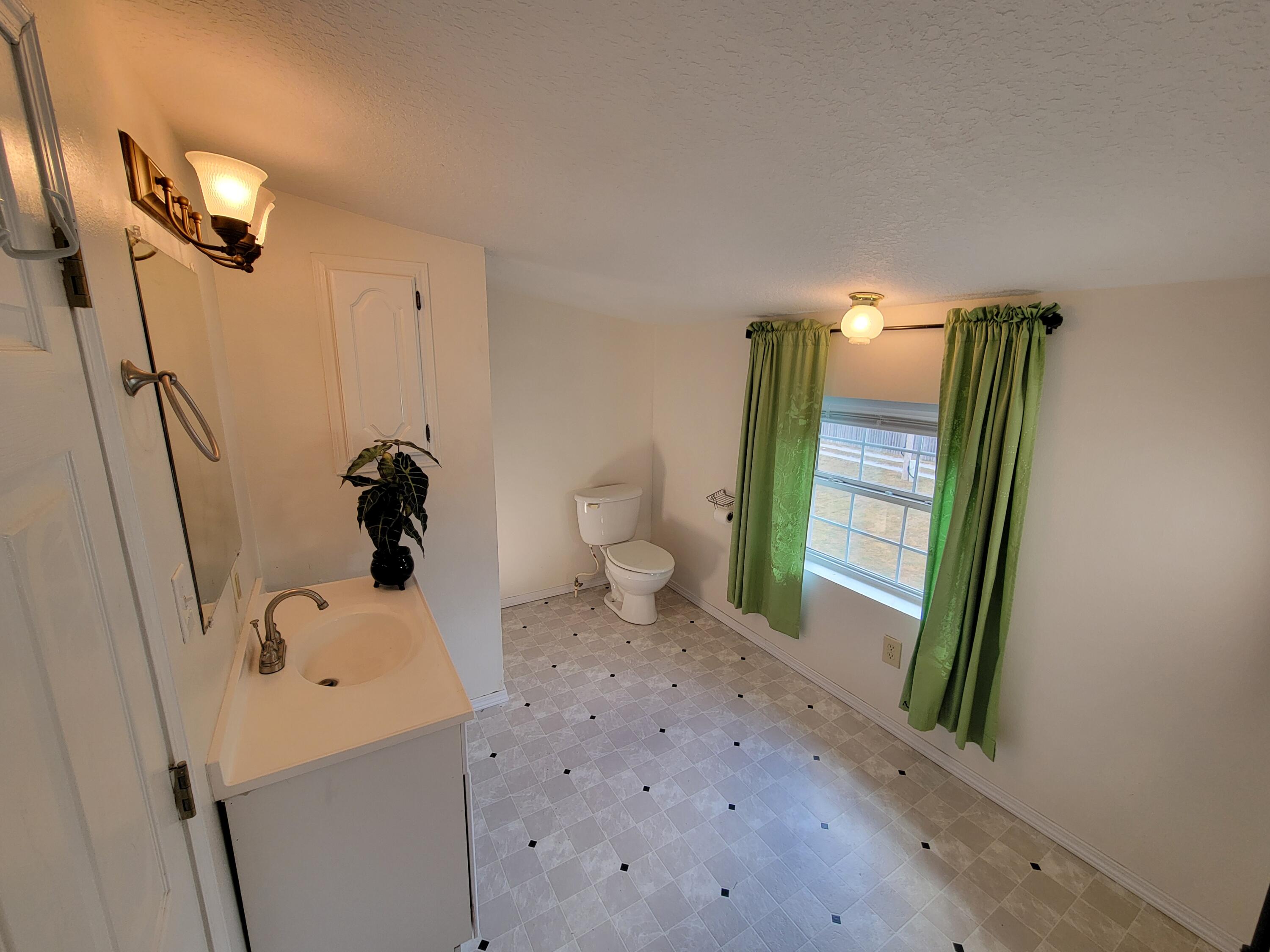 838 N Madison Street