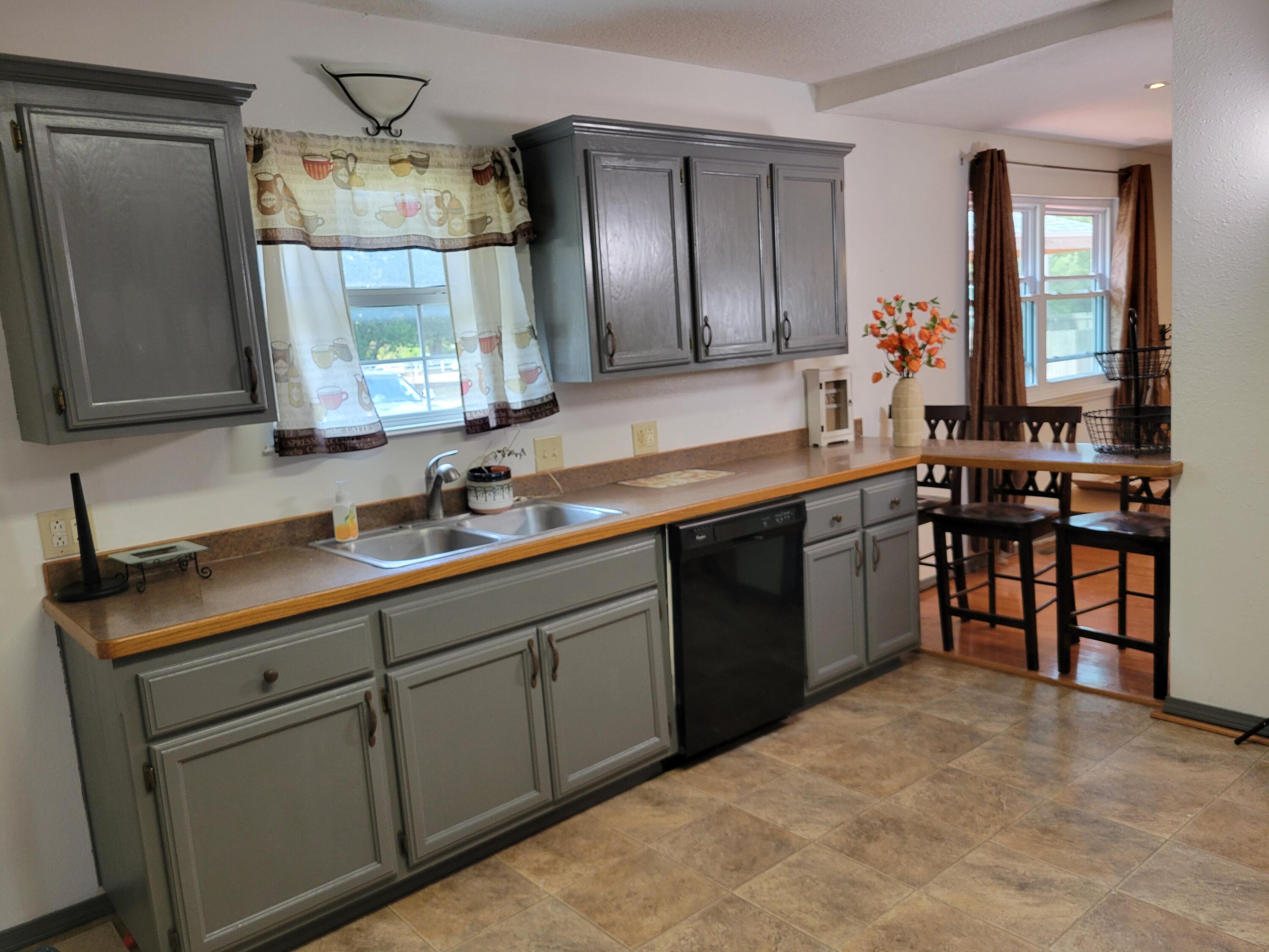 838 N Madison Street