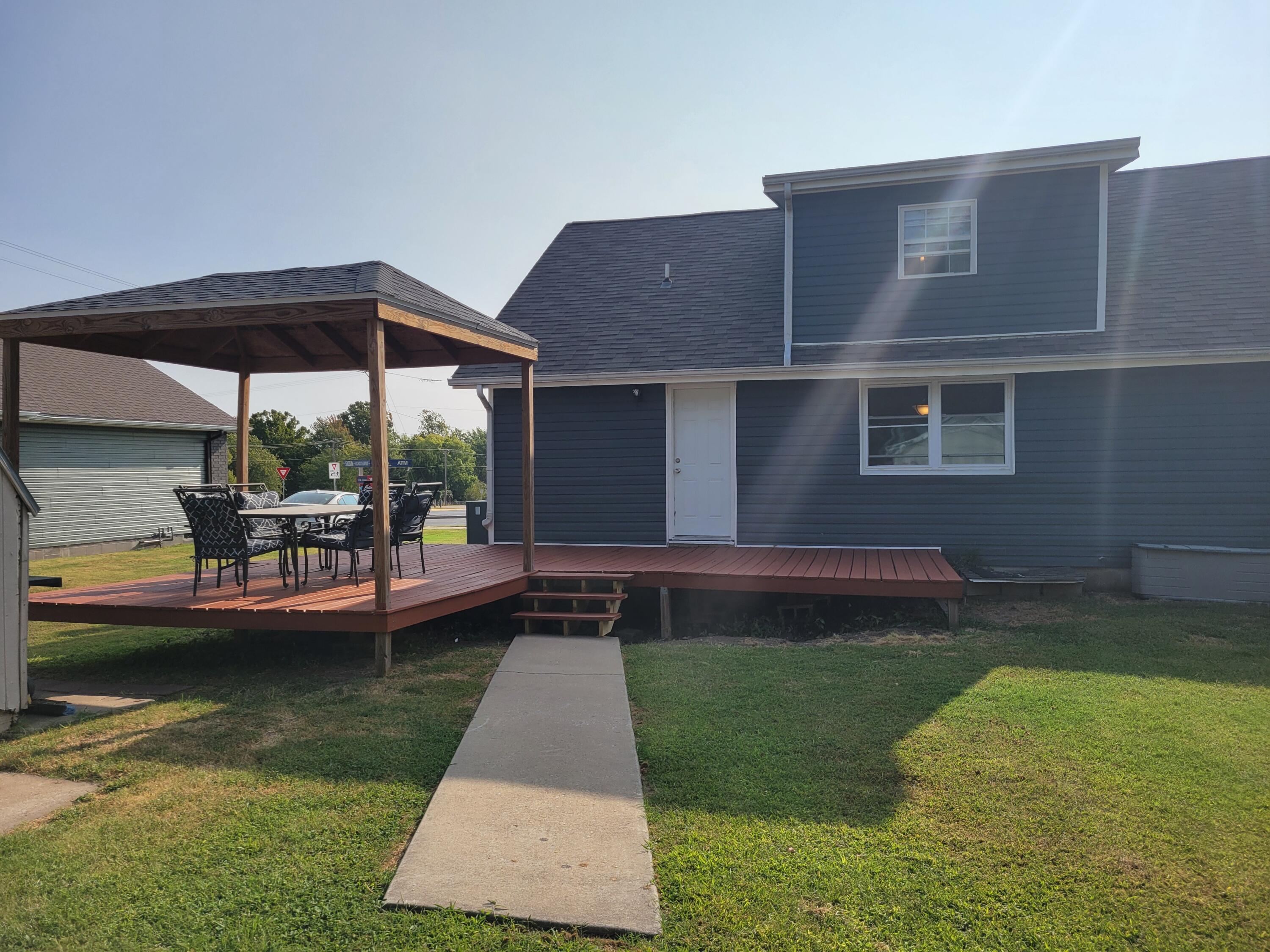 838 N Madison Street