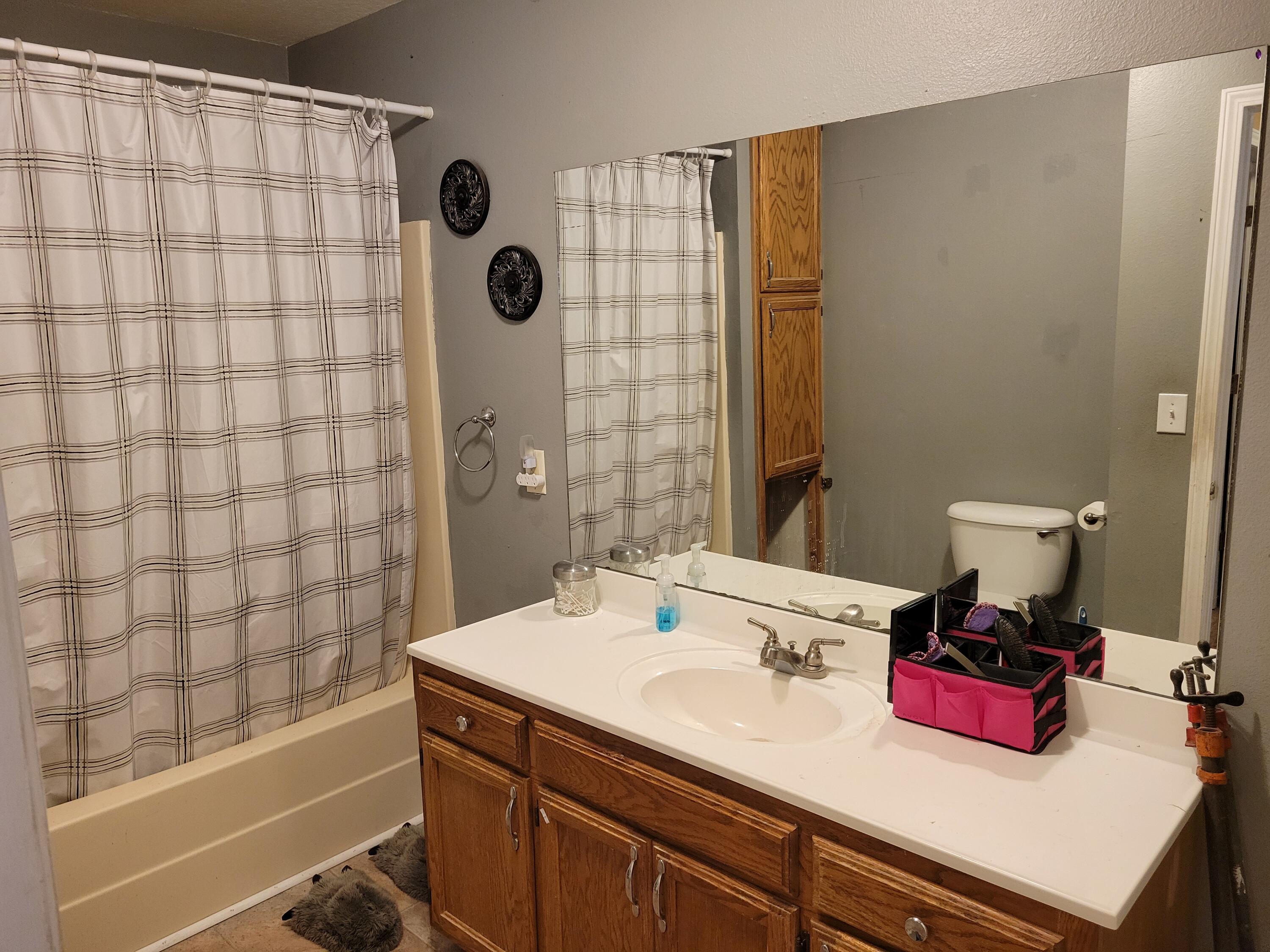 838 N Madison Street