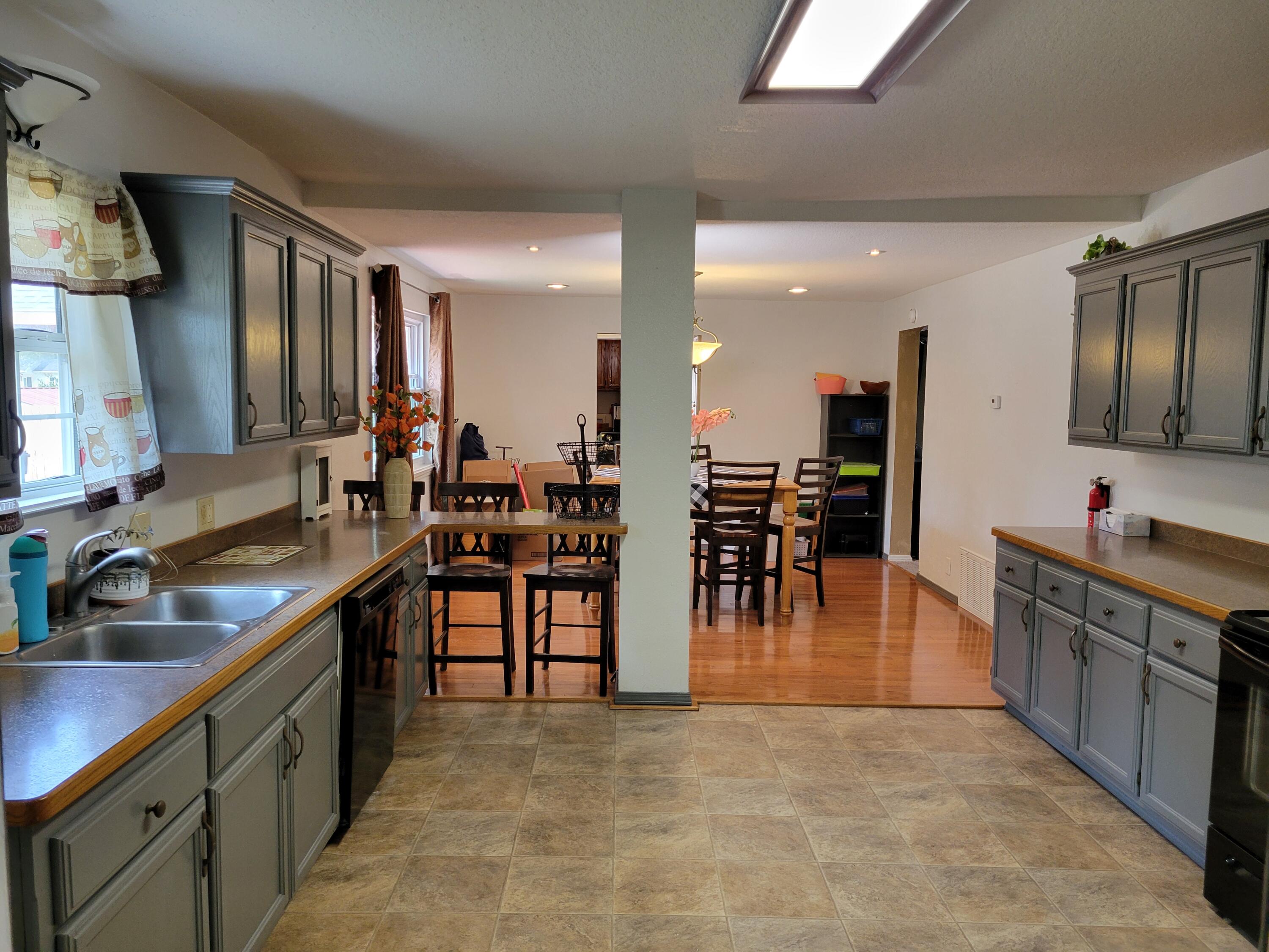 838 N Madison Street