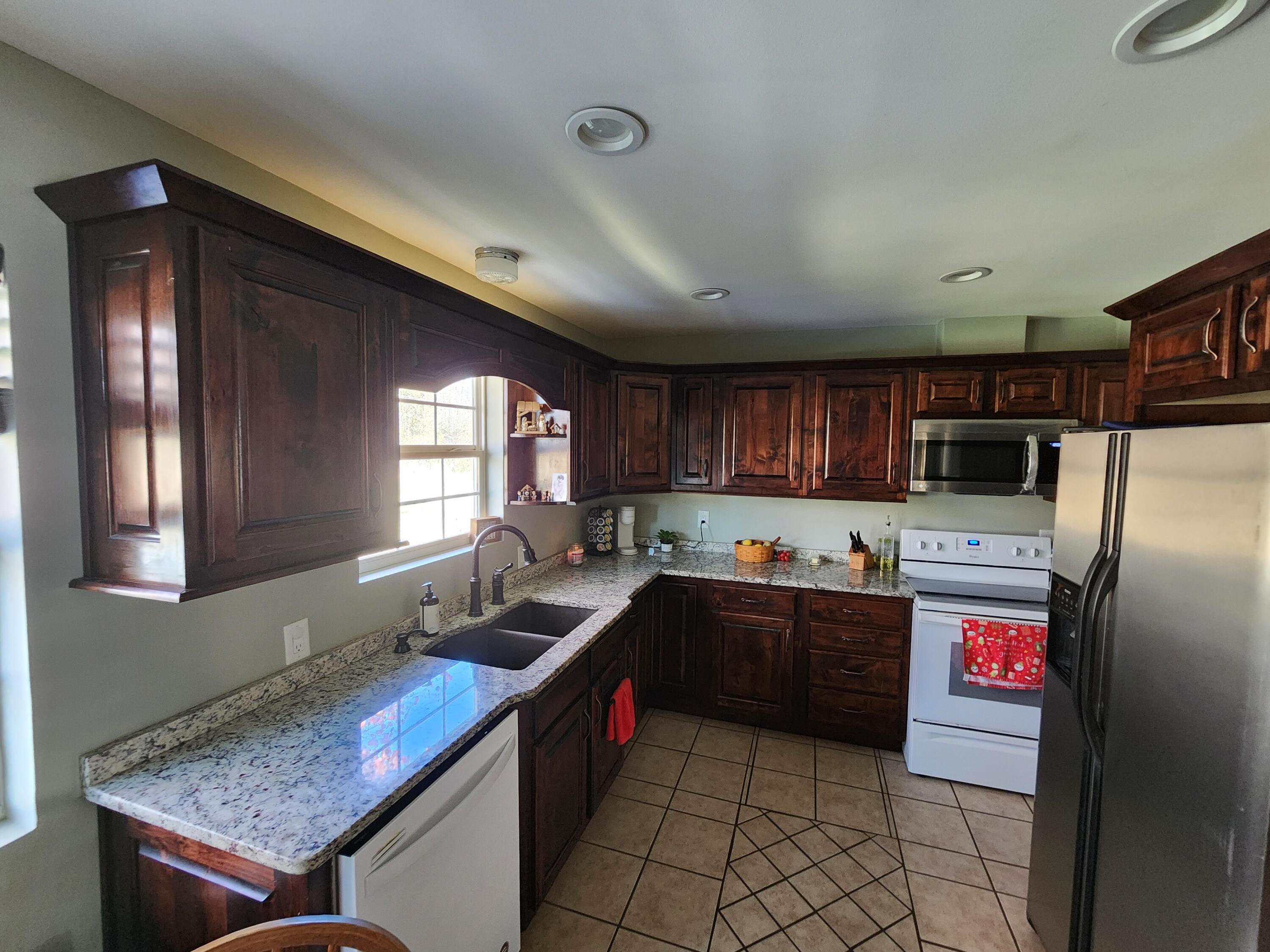 1104 Stratford Place