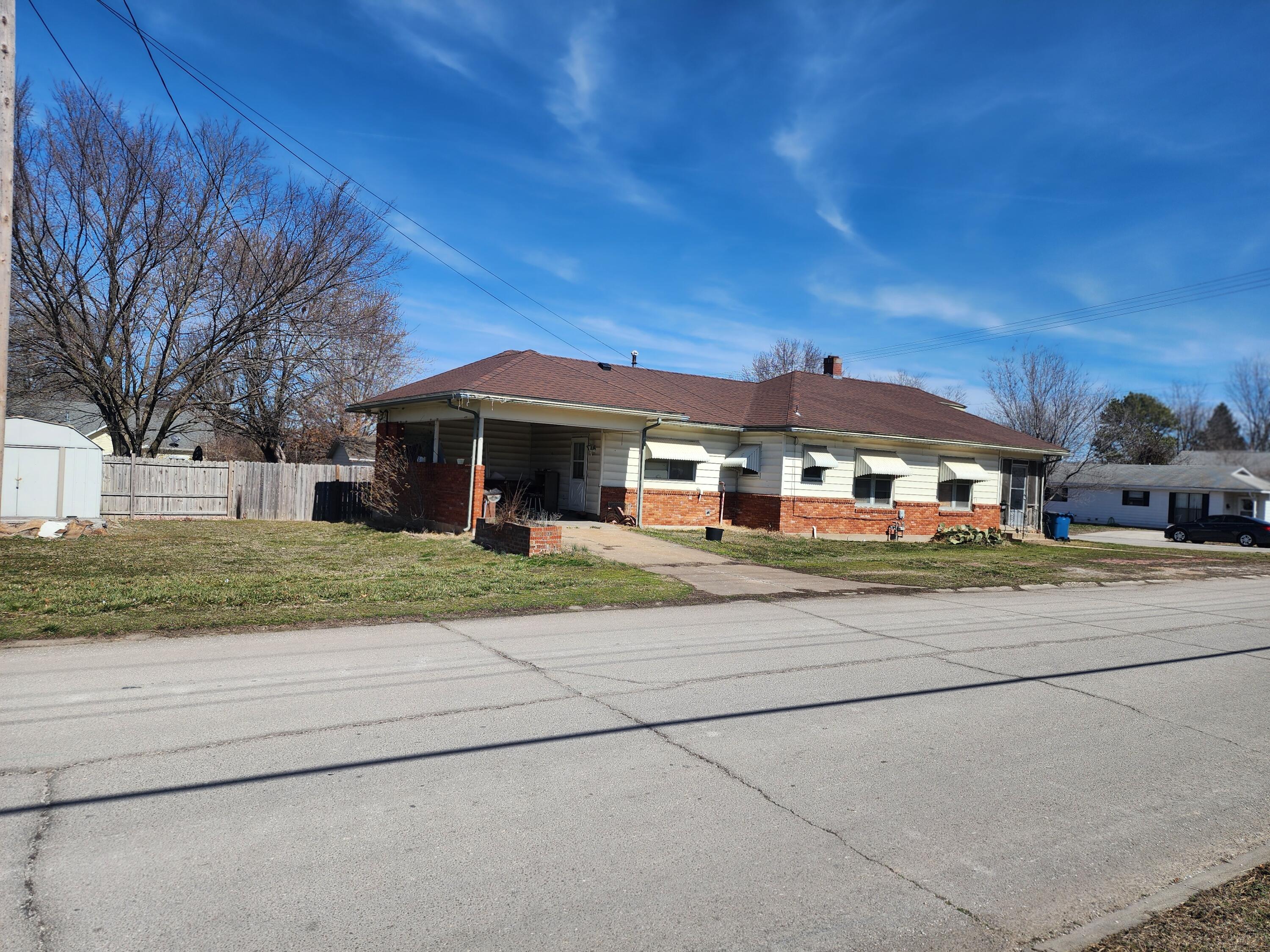 300 N Lincoln Street