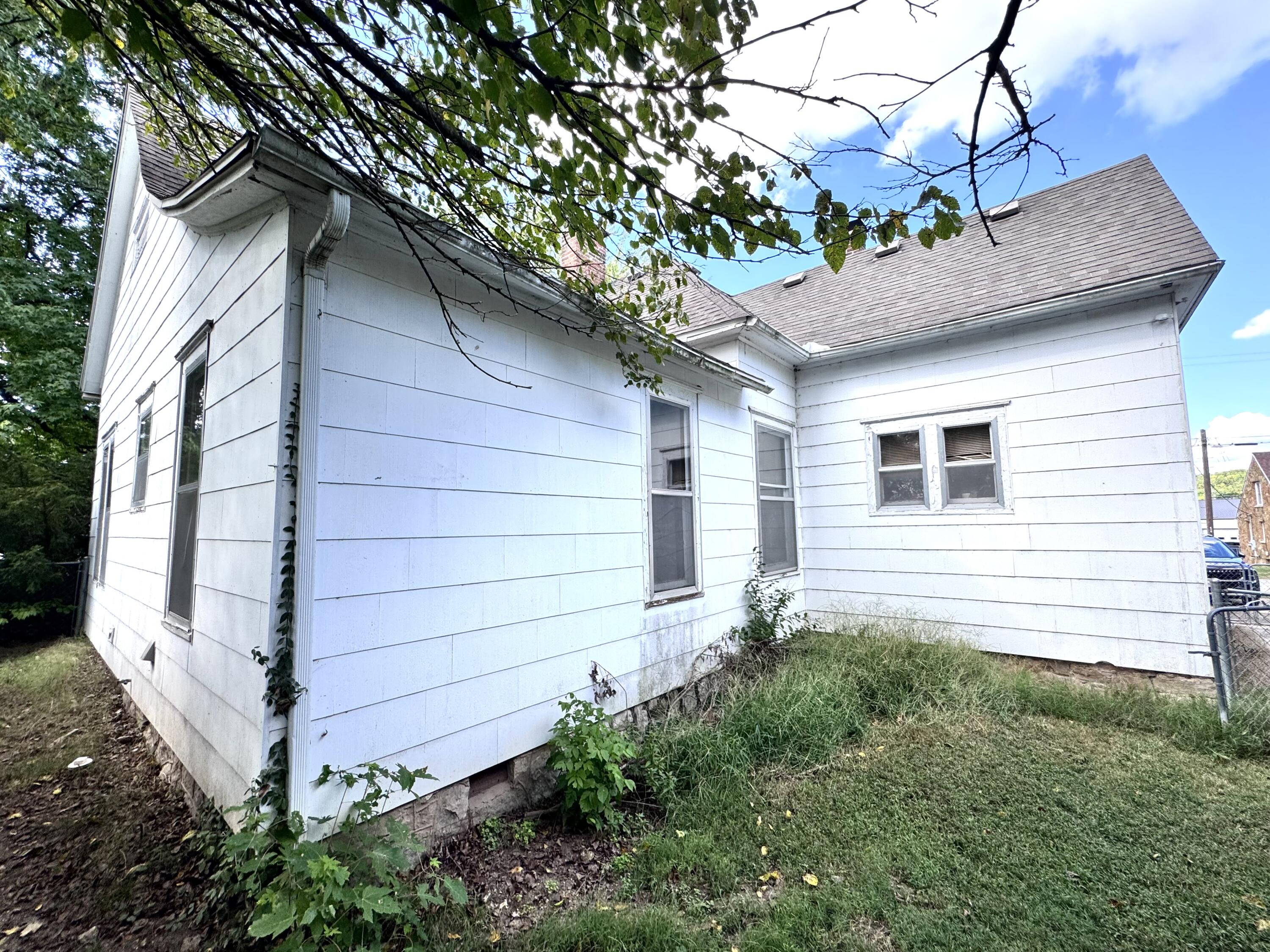 301 S Hamilton Street