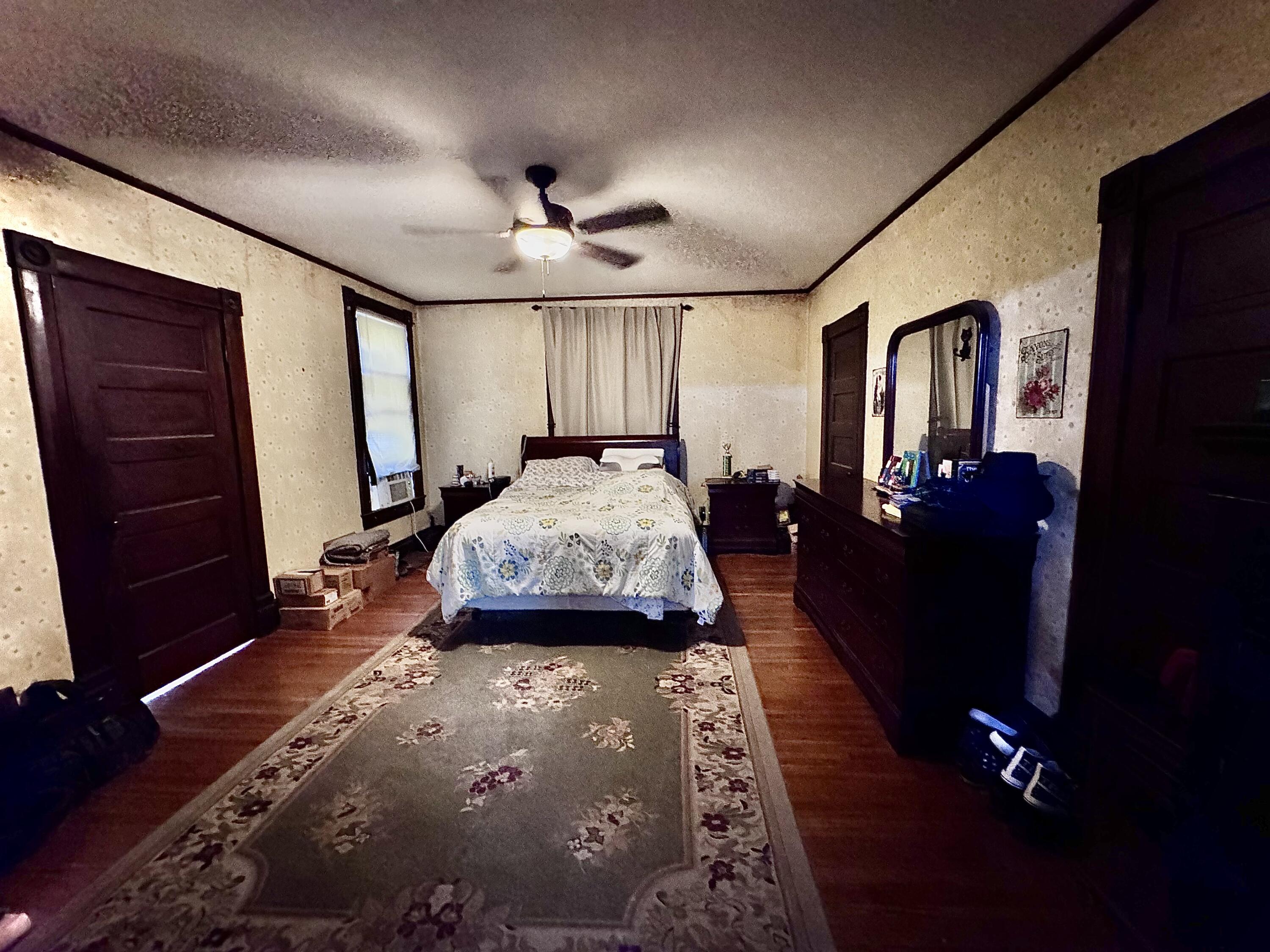 301 S Hamilton Street