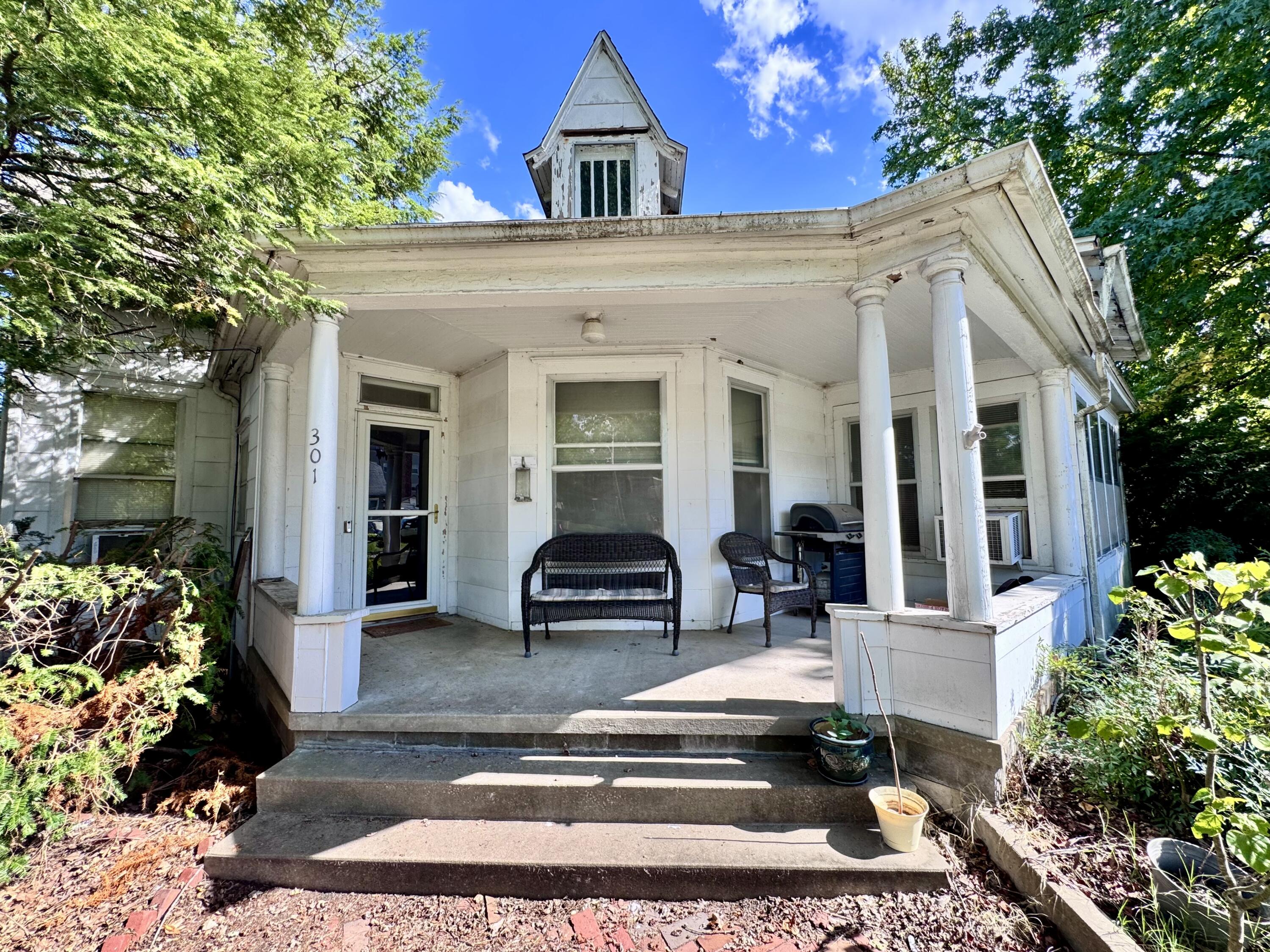 301 S Hamilton Street