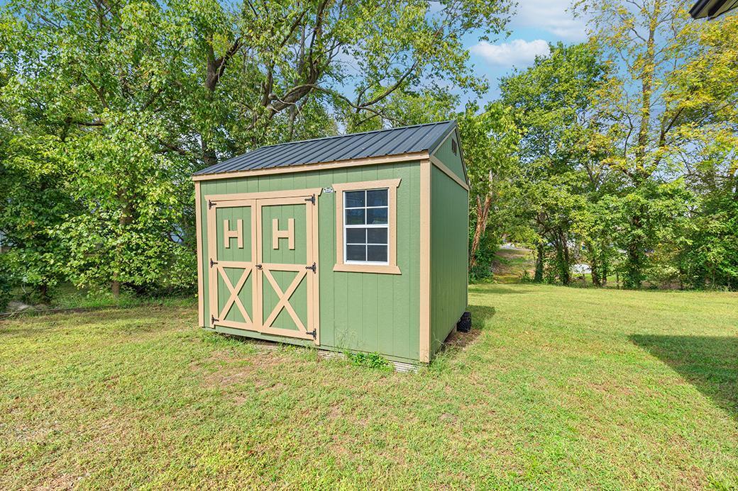 233 E Mckinley Street