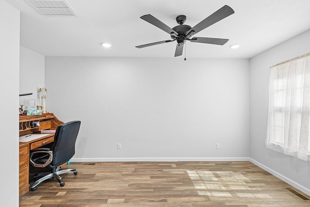 233 E Mckinley Street