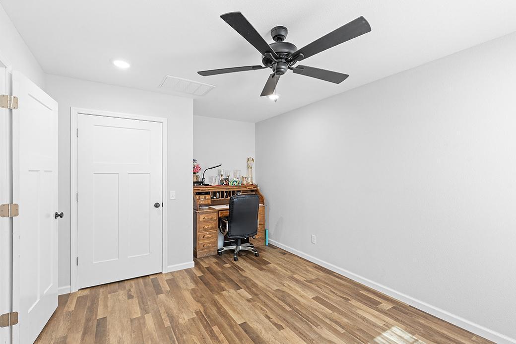 233 E Mckinley Street