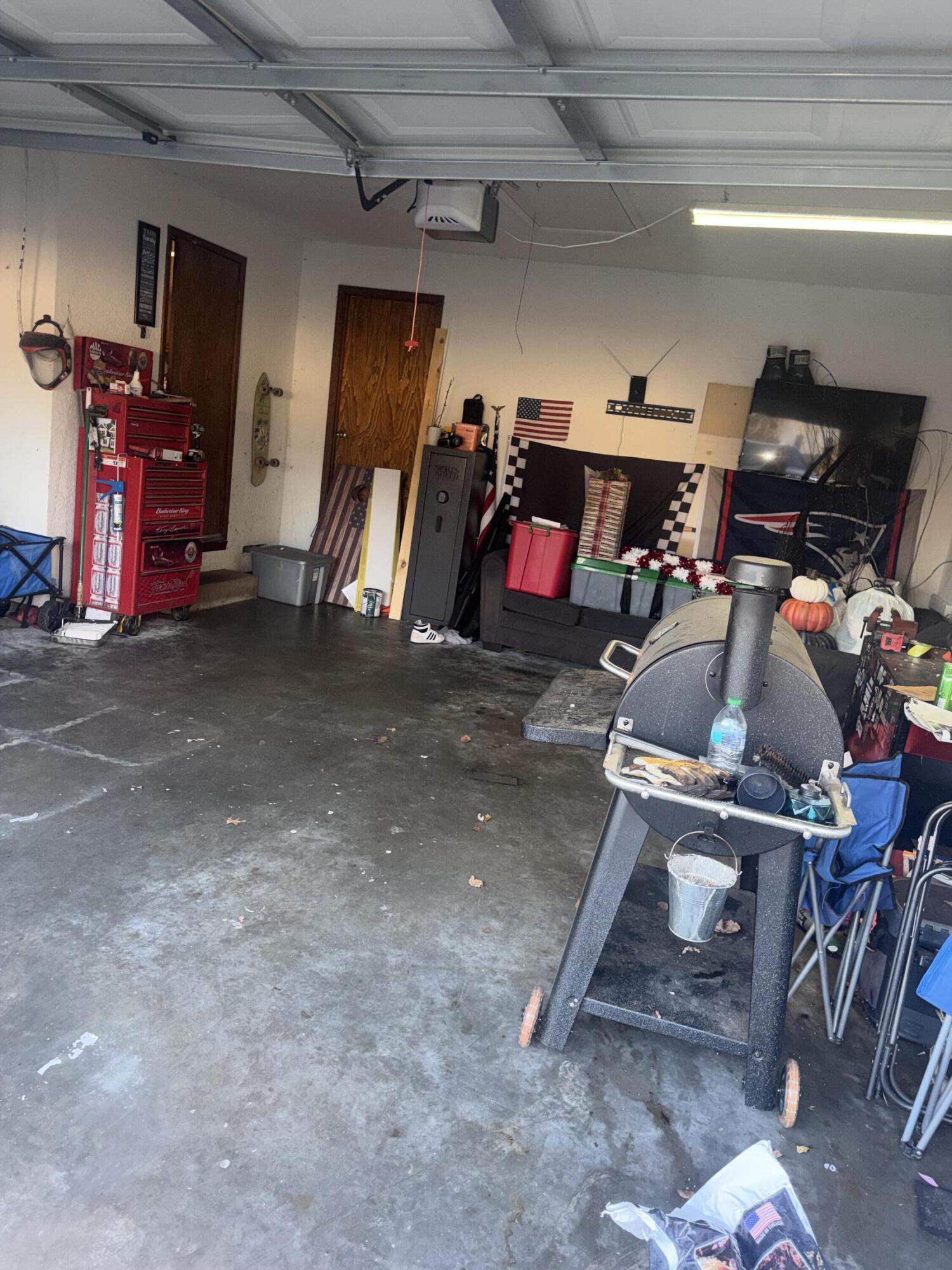 809 E Wickersham Drive