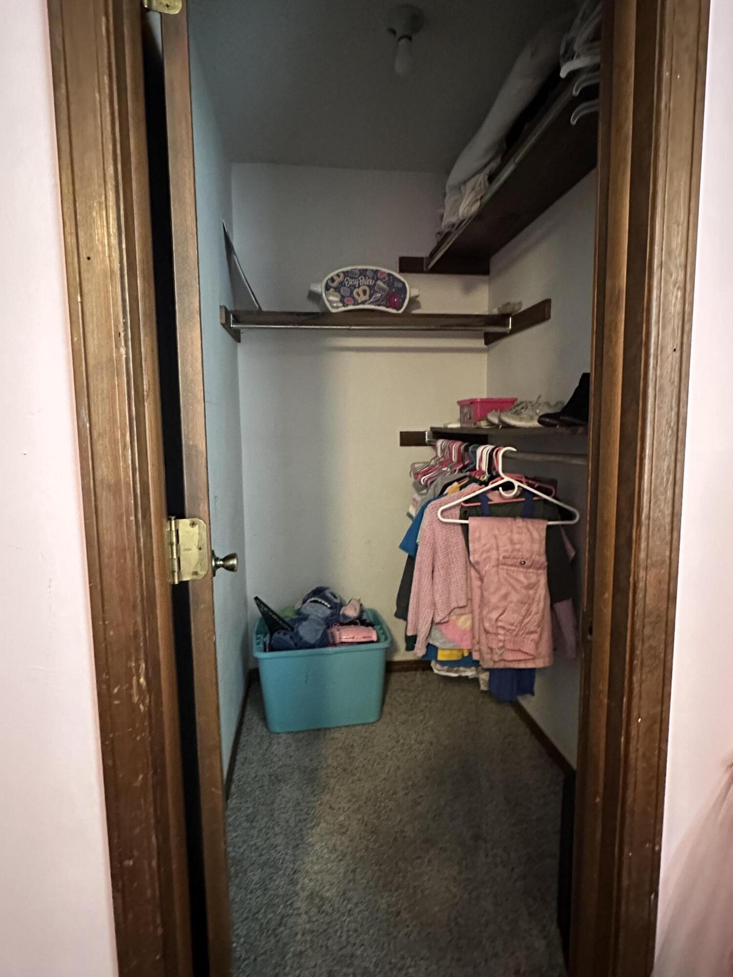 809 E Wickersham Drive