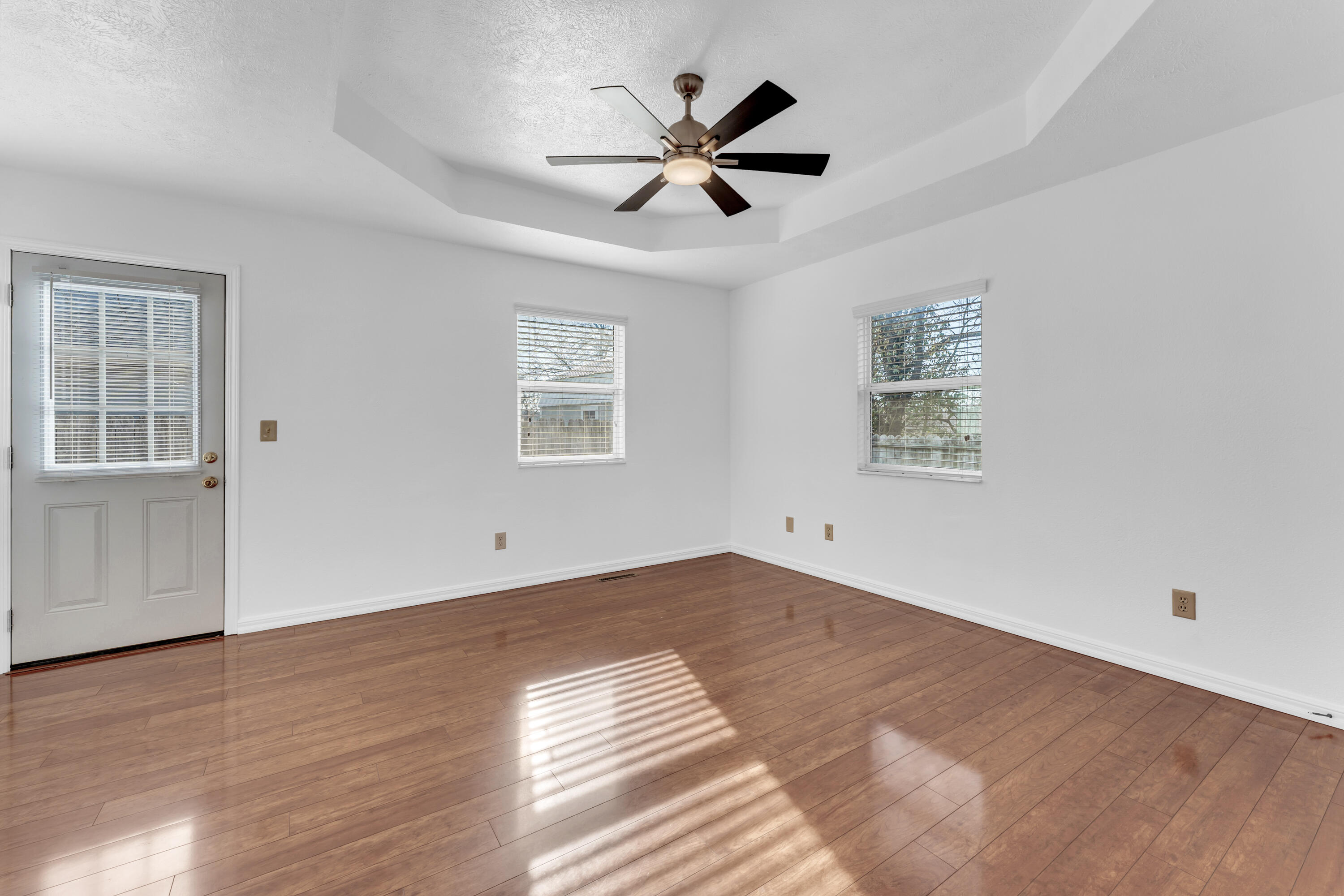 2749 N Washington Avenue