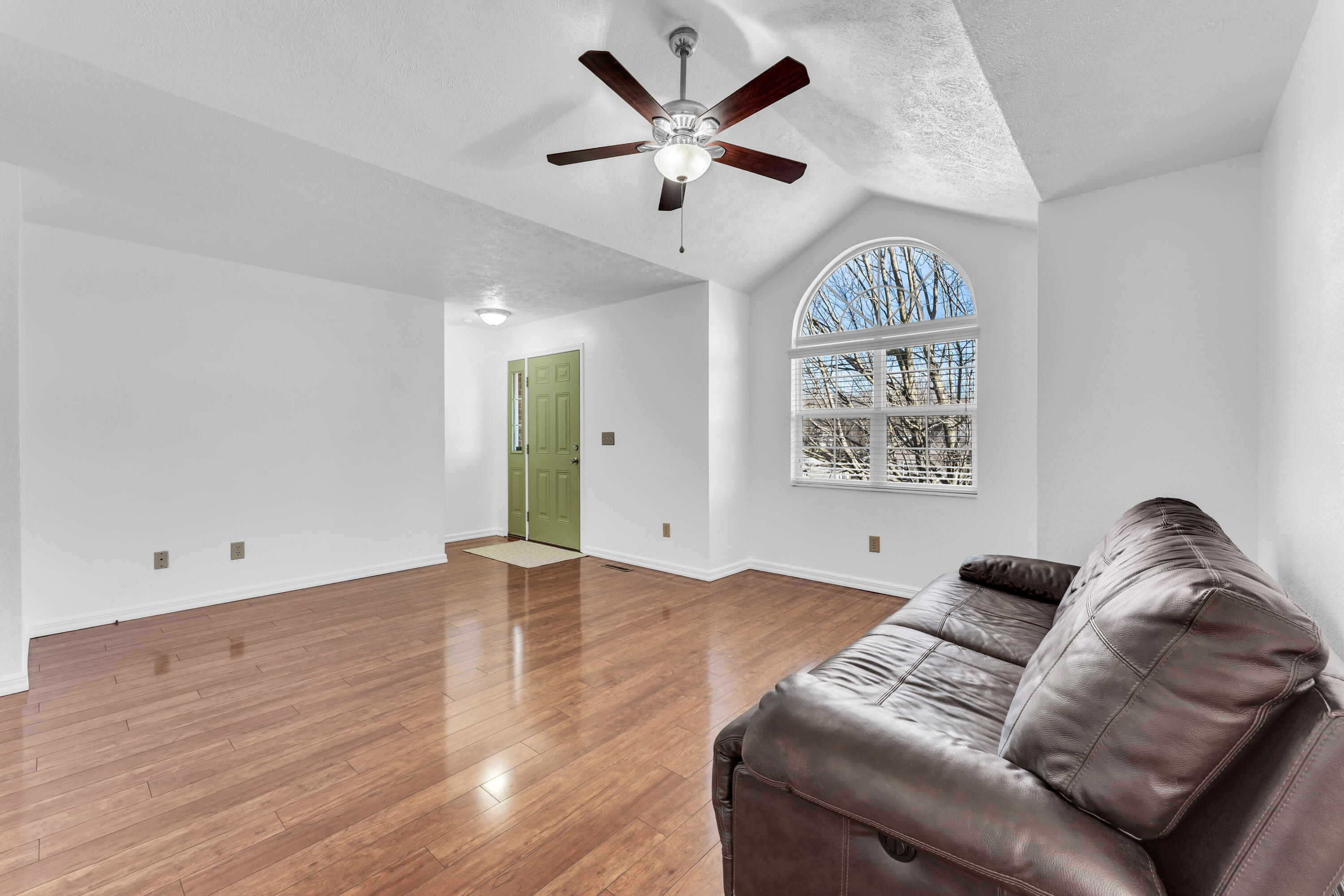 2749 N Washington Avenue