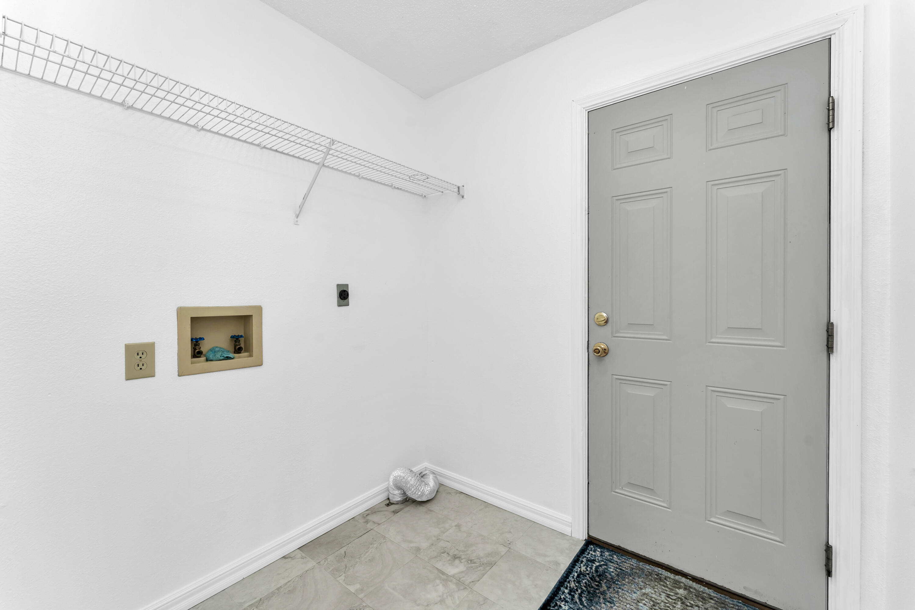 2749 N Washington Avenue