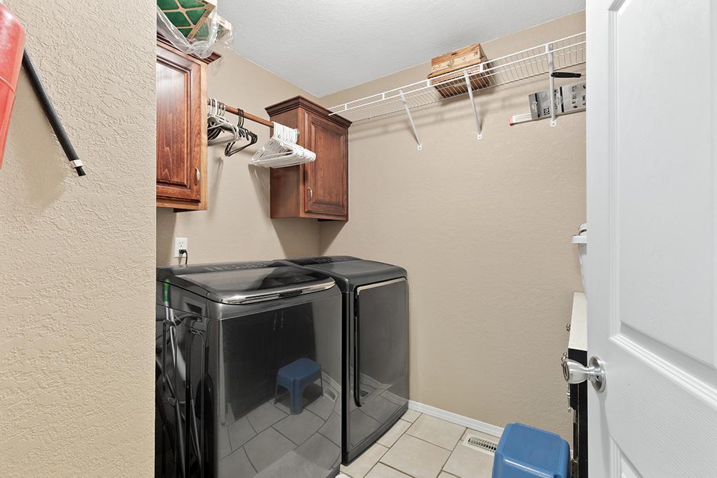 589 Barton Place