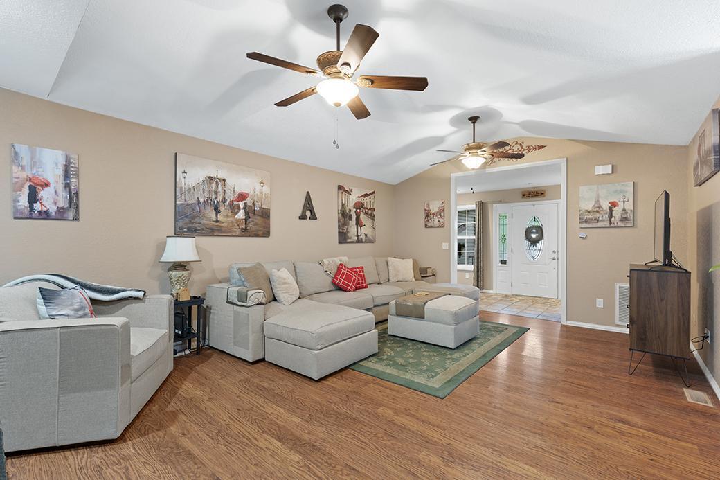 589 Barton Place