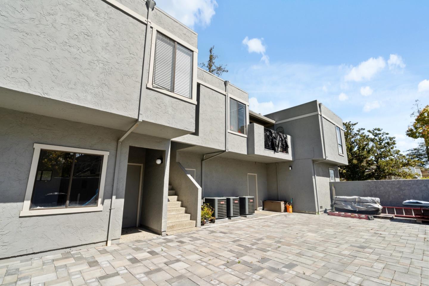 1 Doris Court