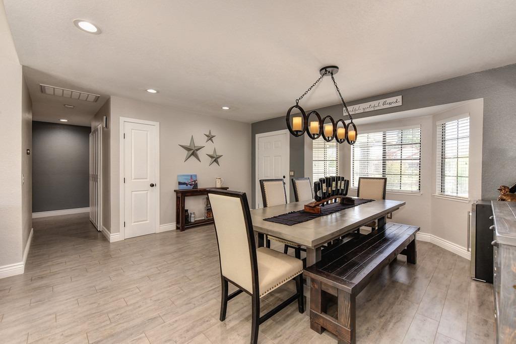 9391 Rolling Glen Court