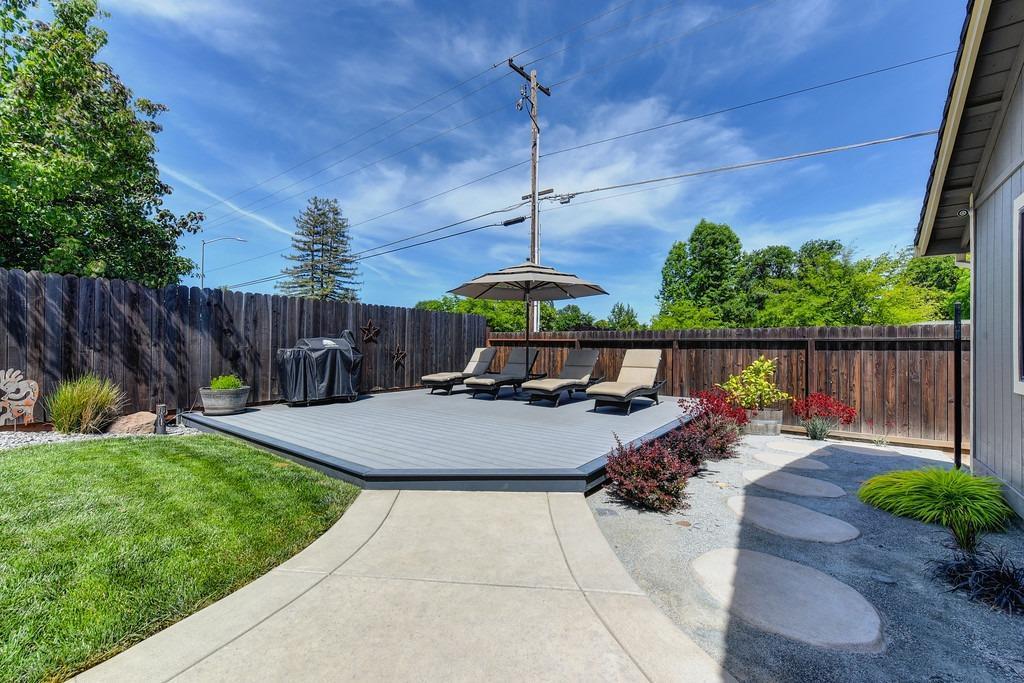 9391 Rolling Glen Court