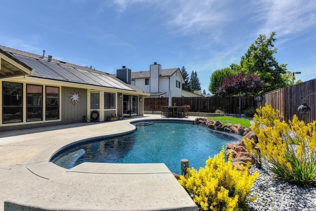 9391 Rolling Glen Court