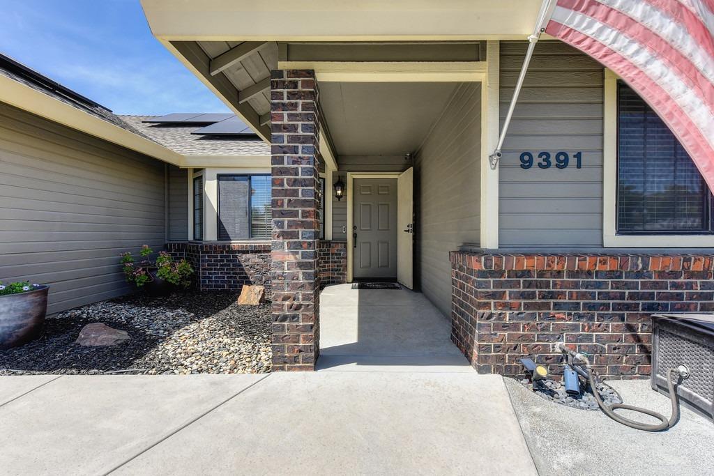 9391 Rolling Glen Court
