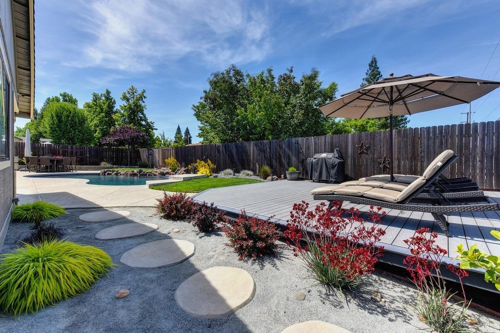 9391 Rolling Glen Court