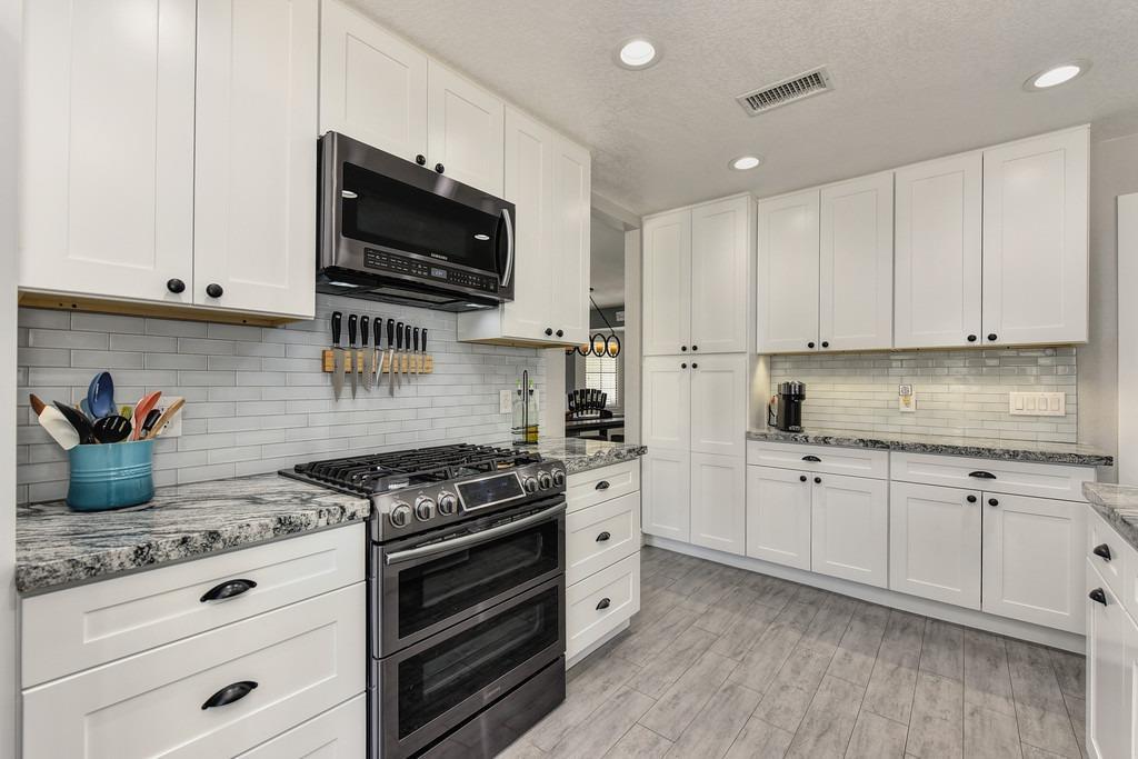 9391 Rolling Glen Court
