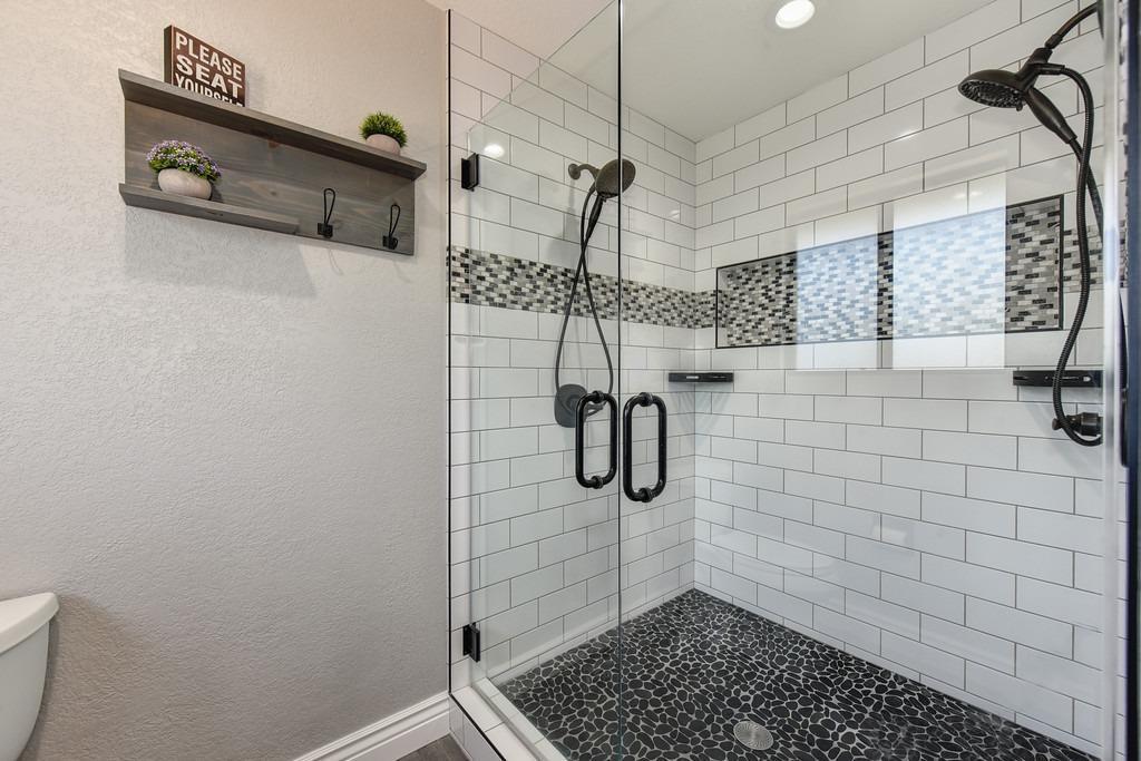 9391 Rolling Glen Court