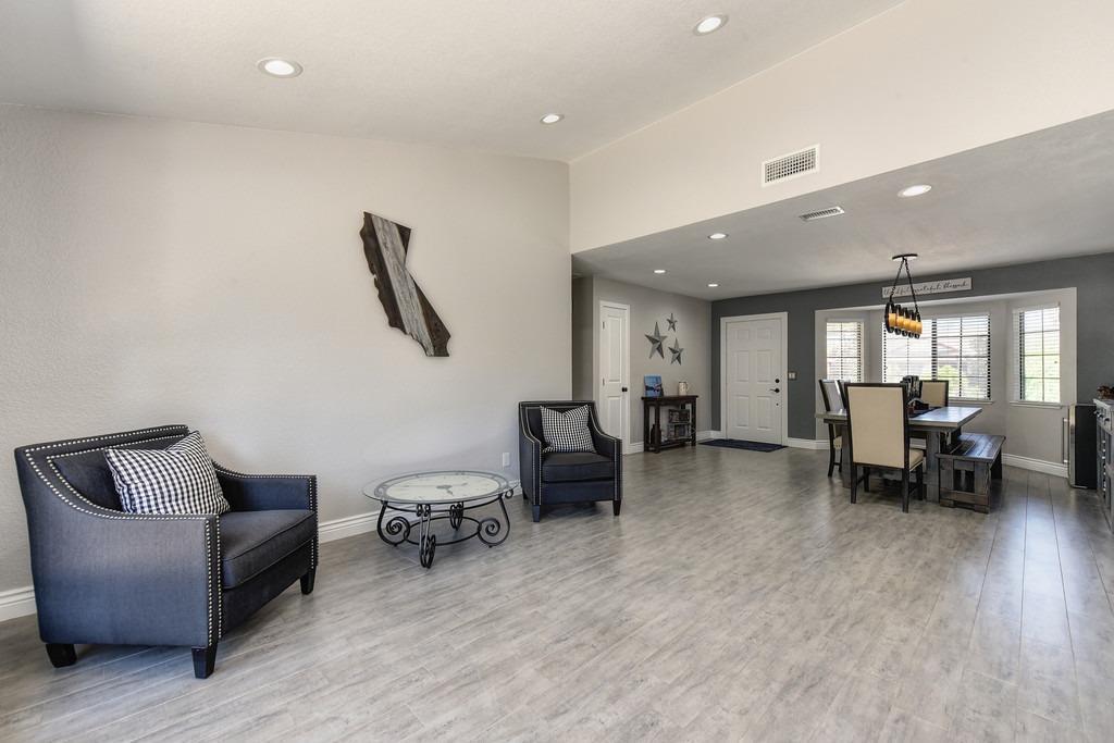 9391 Rolling Glen Court