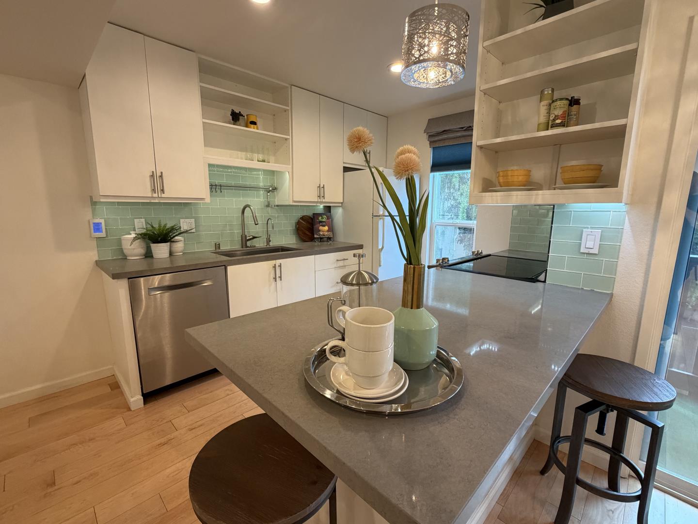 480 East Okeefe Street 206