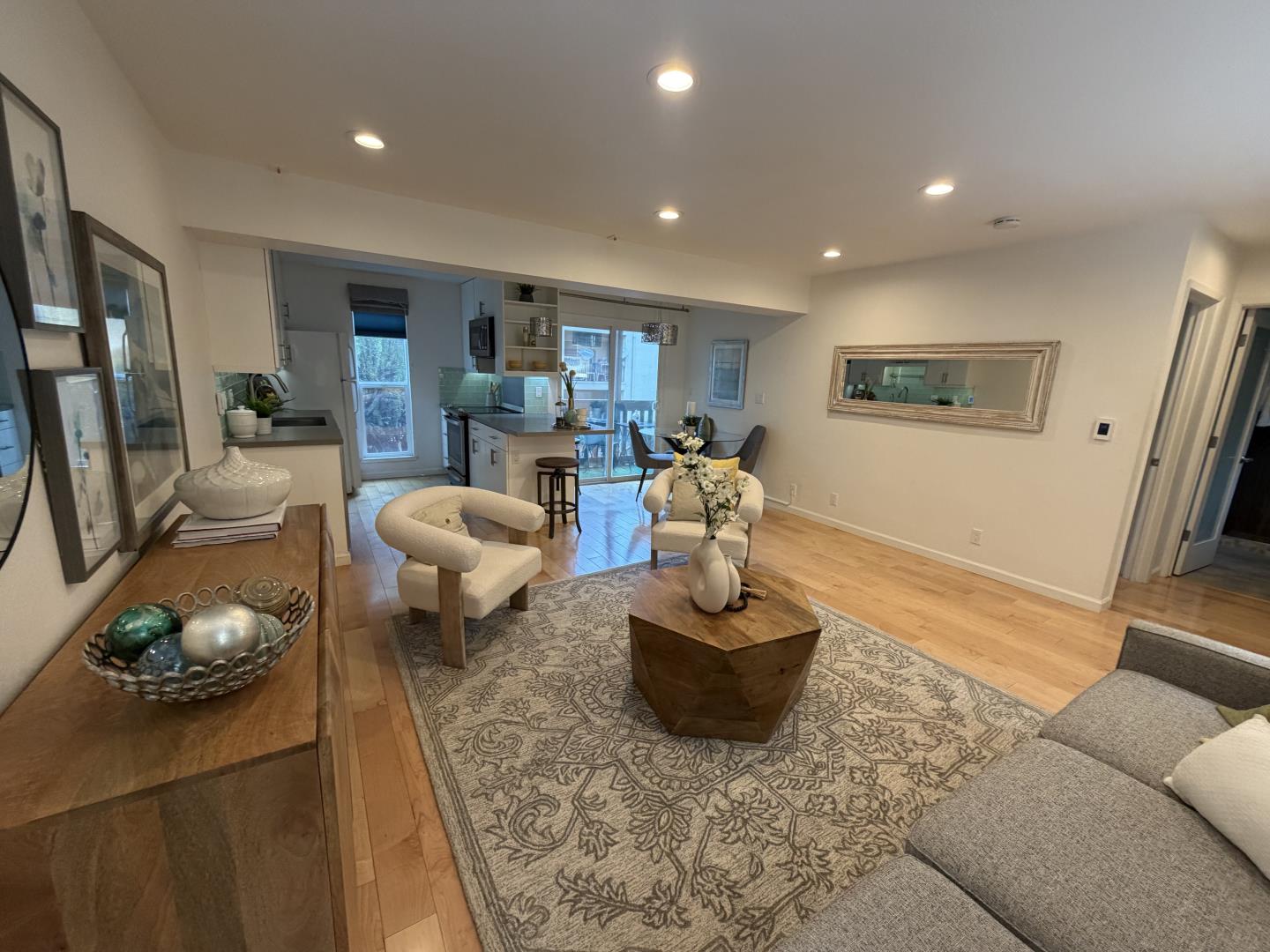 480 East Okeefe Street 206