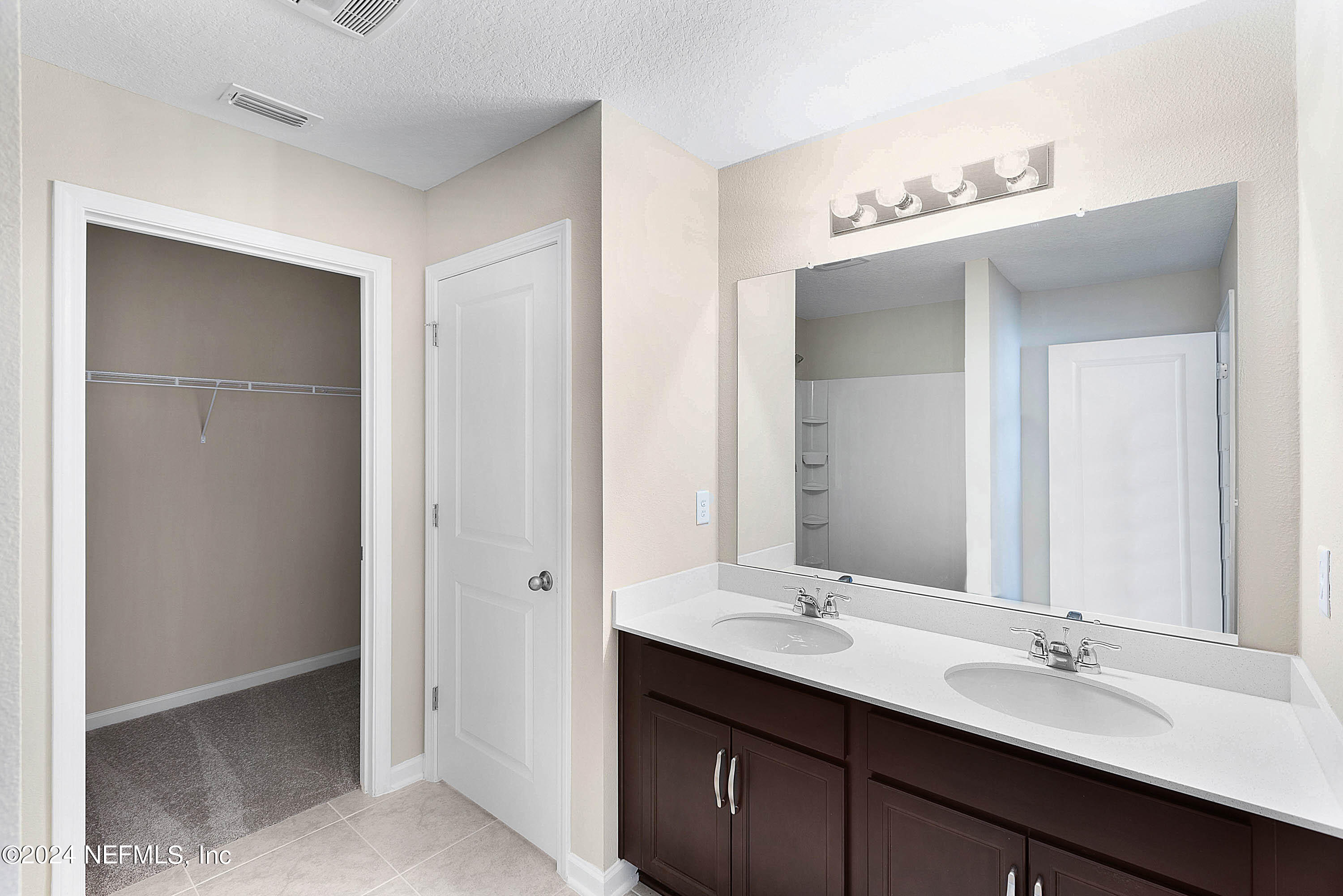 12512 CREEKSIDE MANOR Drive