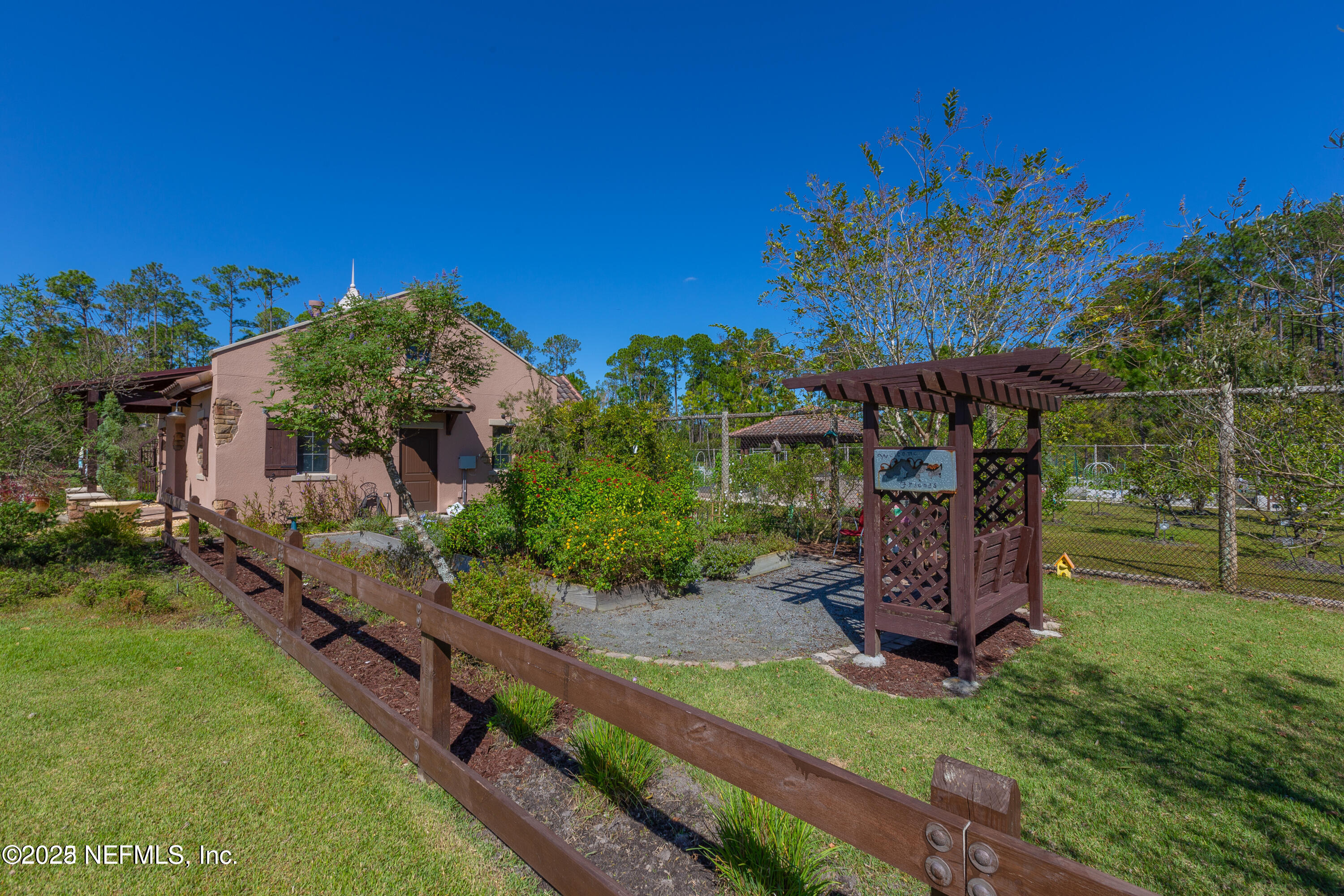 33 FAWN GULLY Lane