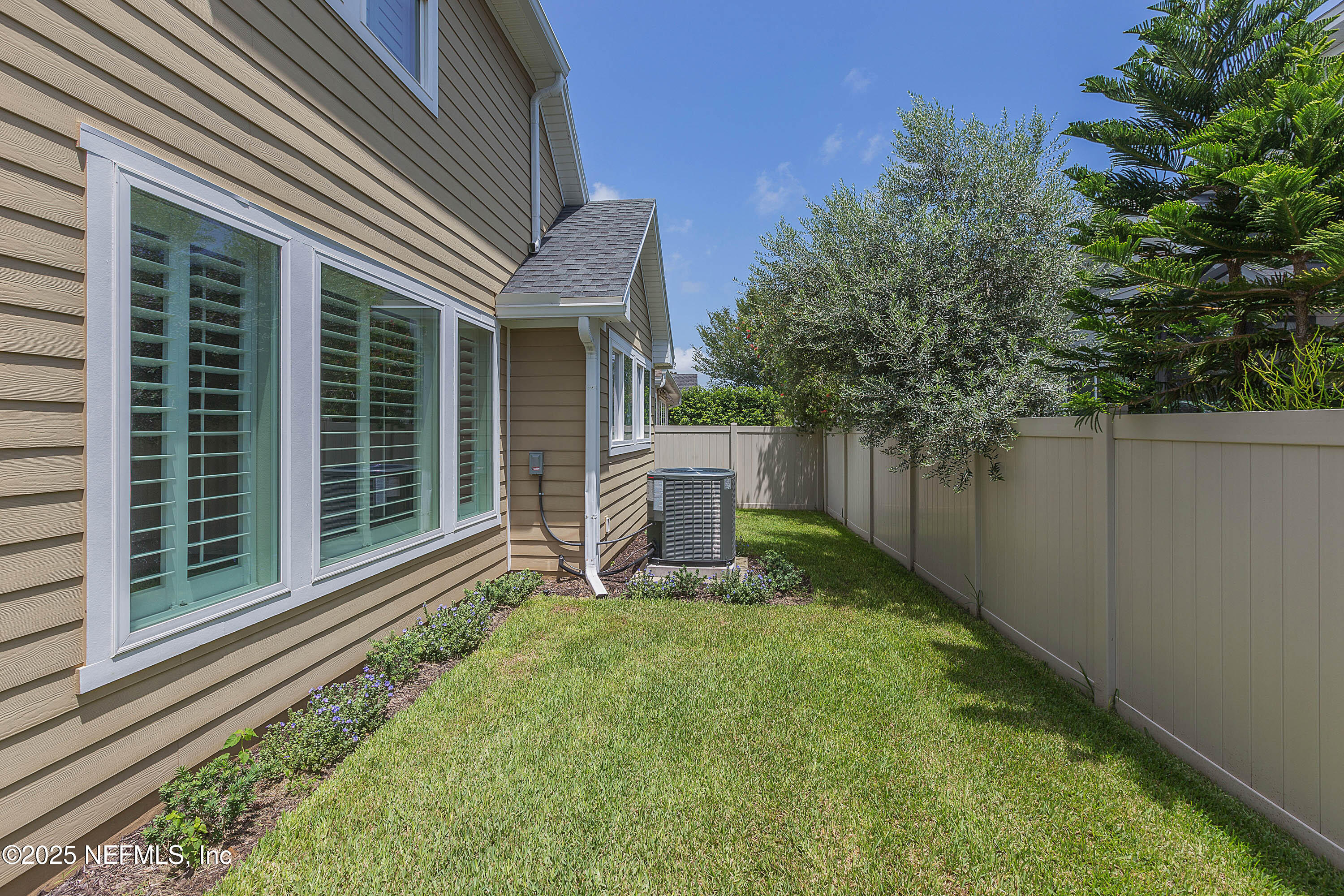 113 GARDEN WOOD Drive
